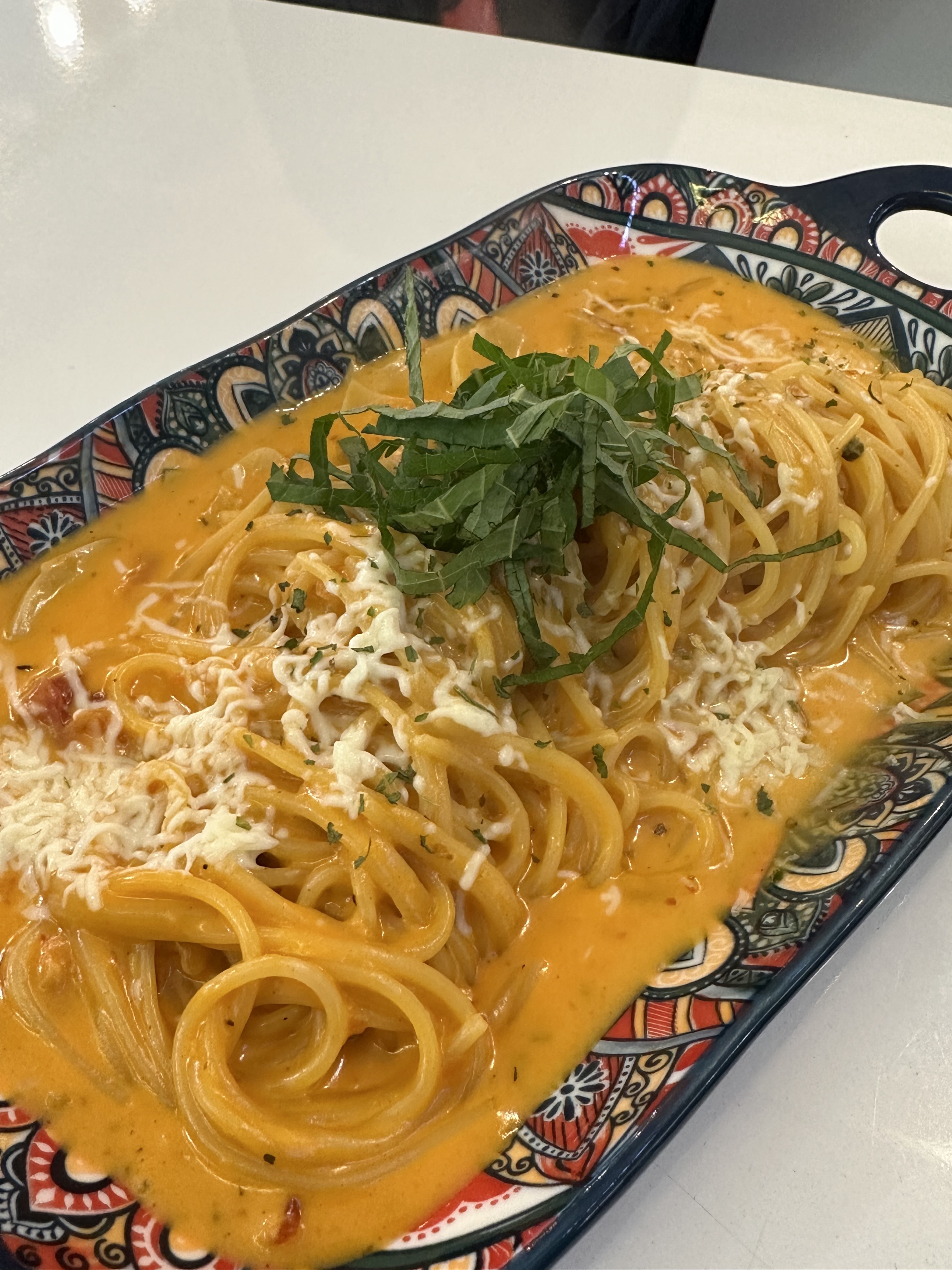 속초 여행와서 찾아왔는데 너무 맛있게 식사하고 갑니다 !!  파스타랑 부채살스테이크 모두 