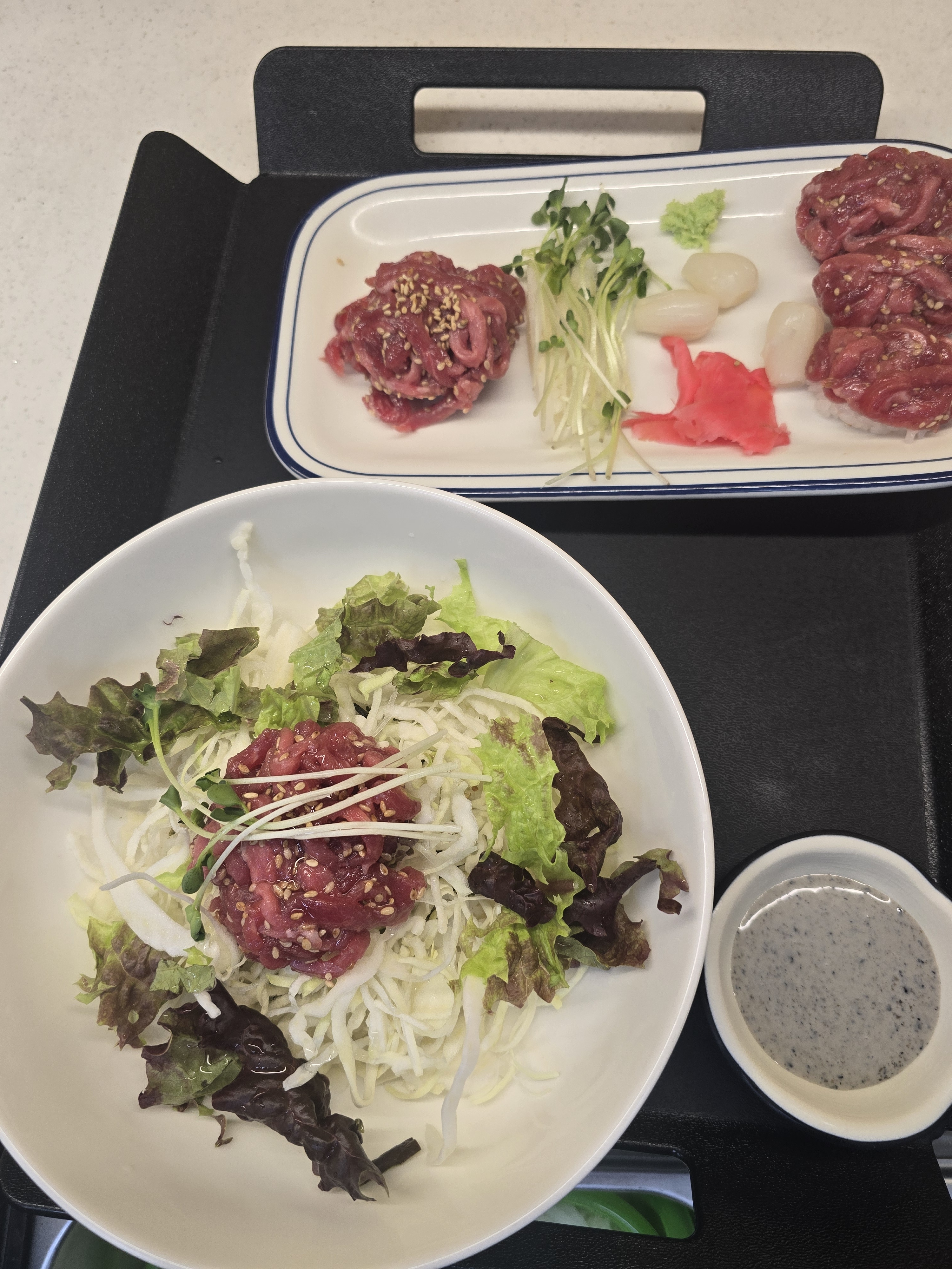 오늘 가족들이랑 다 같이 먹었는데 너무 맛있게 먹었네요 ㅎㅎ 메뉴 사진은.이거만 찍어서 너