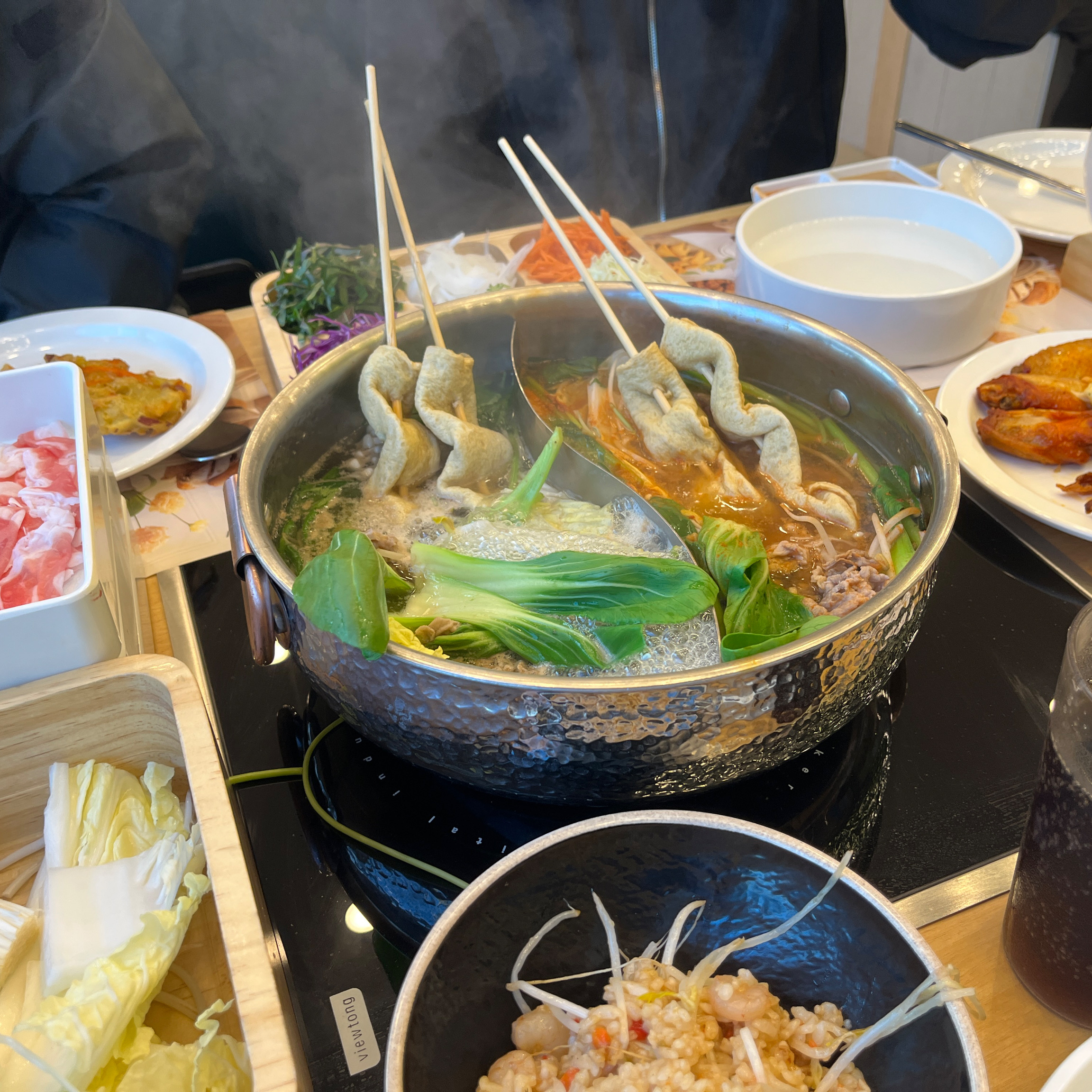 후기도 너무 좋고 SNS에 바이럴 광고도 많이 보여서 궁금한 마음에 다녀왔어요 대기 3팀