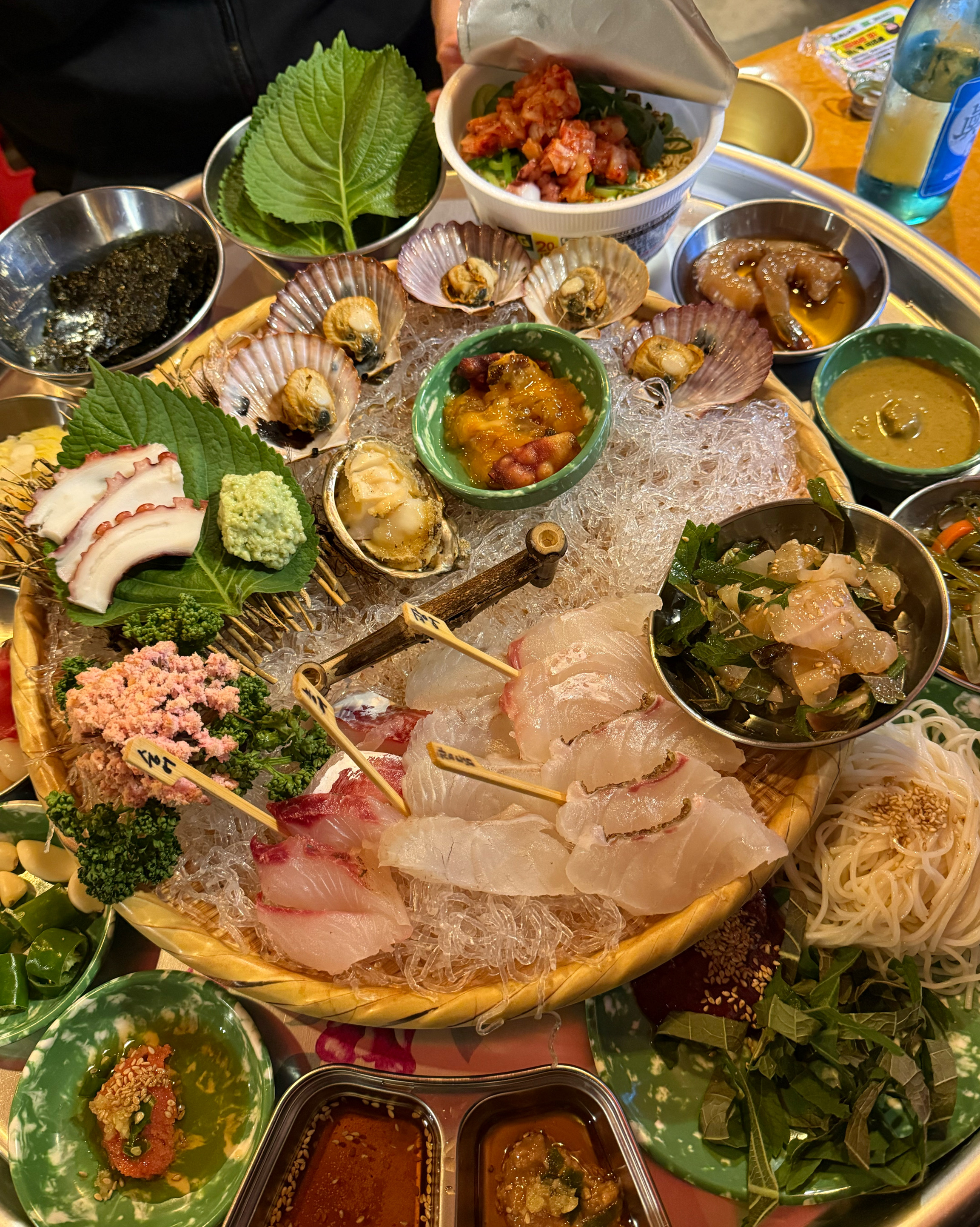안주 한 상! 구성이 매우 알차요😊 - 불당동 맛집 어부장 천안점