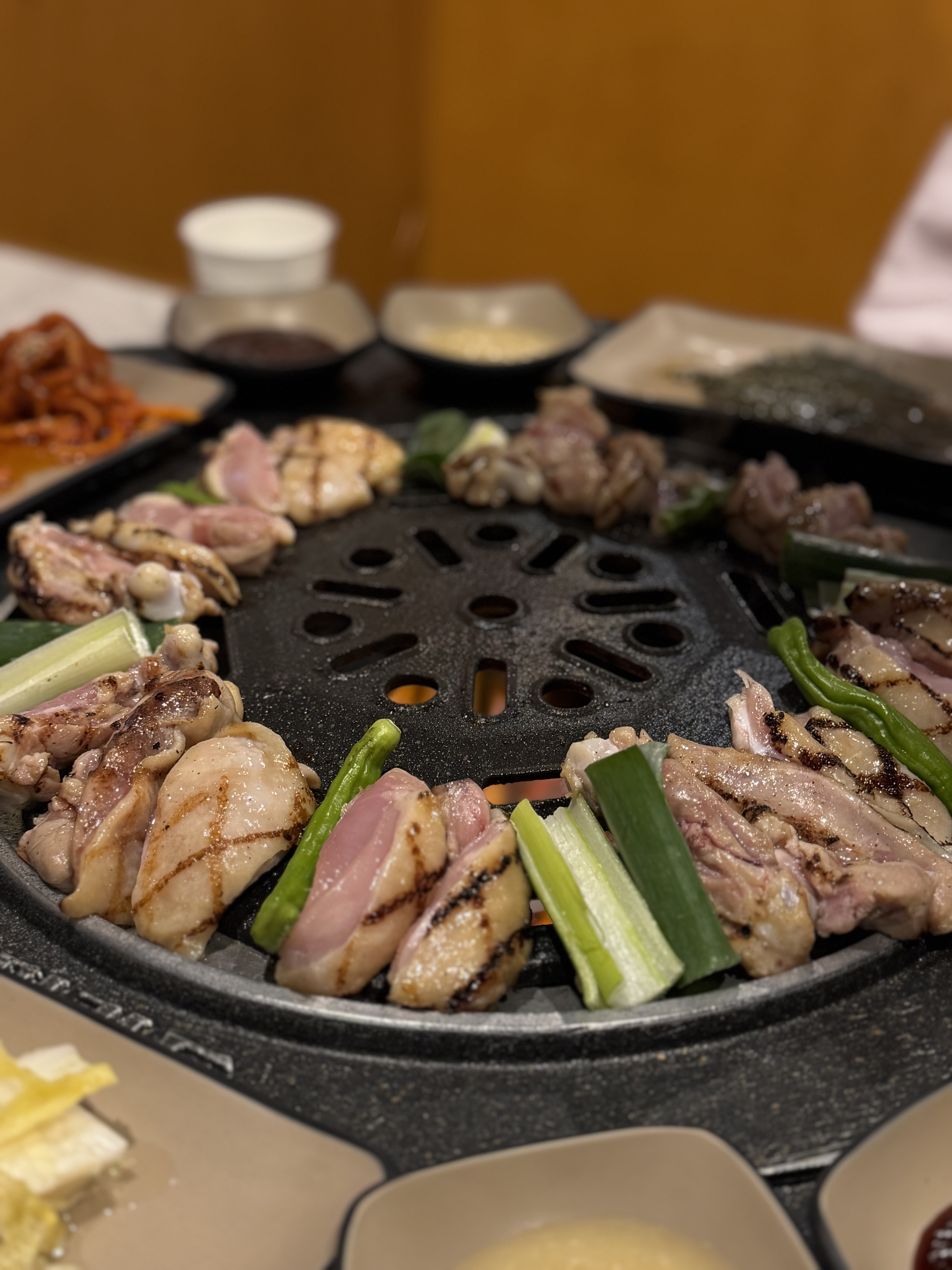 음식이 너무 맛있어요 항상 자주오는데 매번 만족하고 갑니다 매장 직원분들의 서비스도 너무