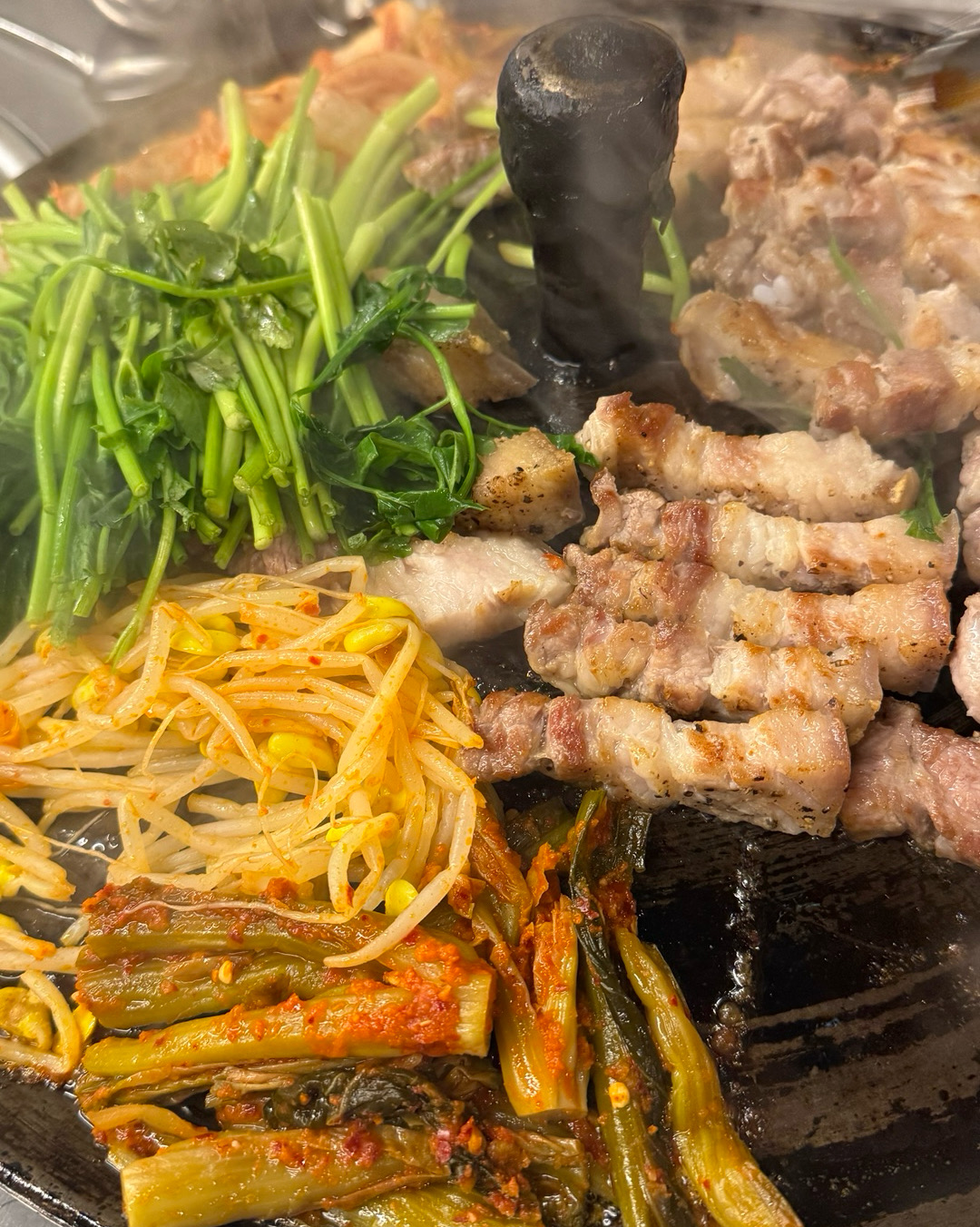 지인 단골집이라 해서 온 곳인데 단골인 이유를 알겠더라구요… ‼️‼️ 고기도 타지 않게 잘
