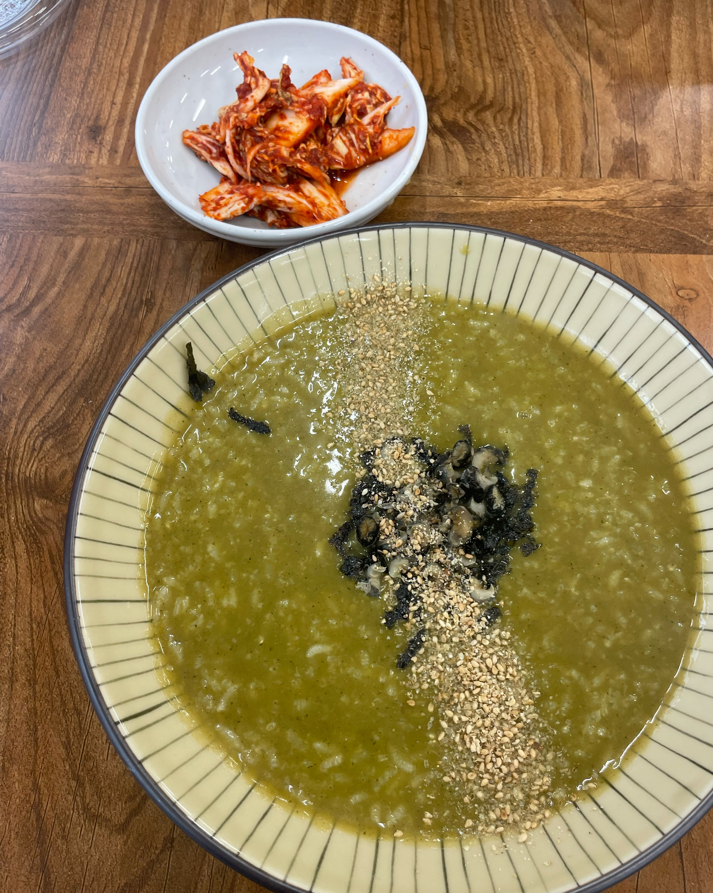 오늘도 잘먹었습니다!!!!! 몇번째인지도 기억안나오 - 제주 맛집 웅이네 보말칼국수 제주본점