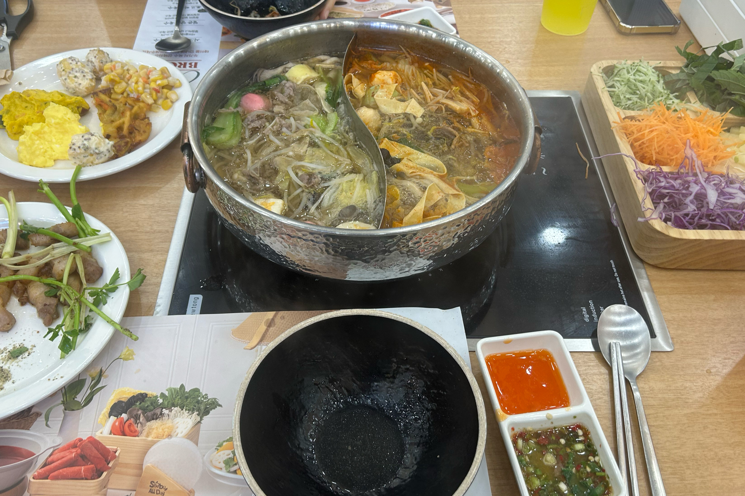 생일이라 가족식사 겸 왔어요. 두번째 방문인데 저번도 이번도 정말 친절하시고, 식재료들이