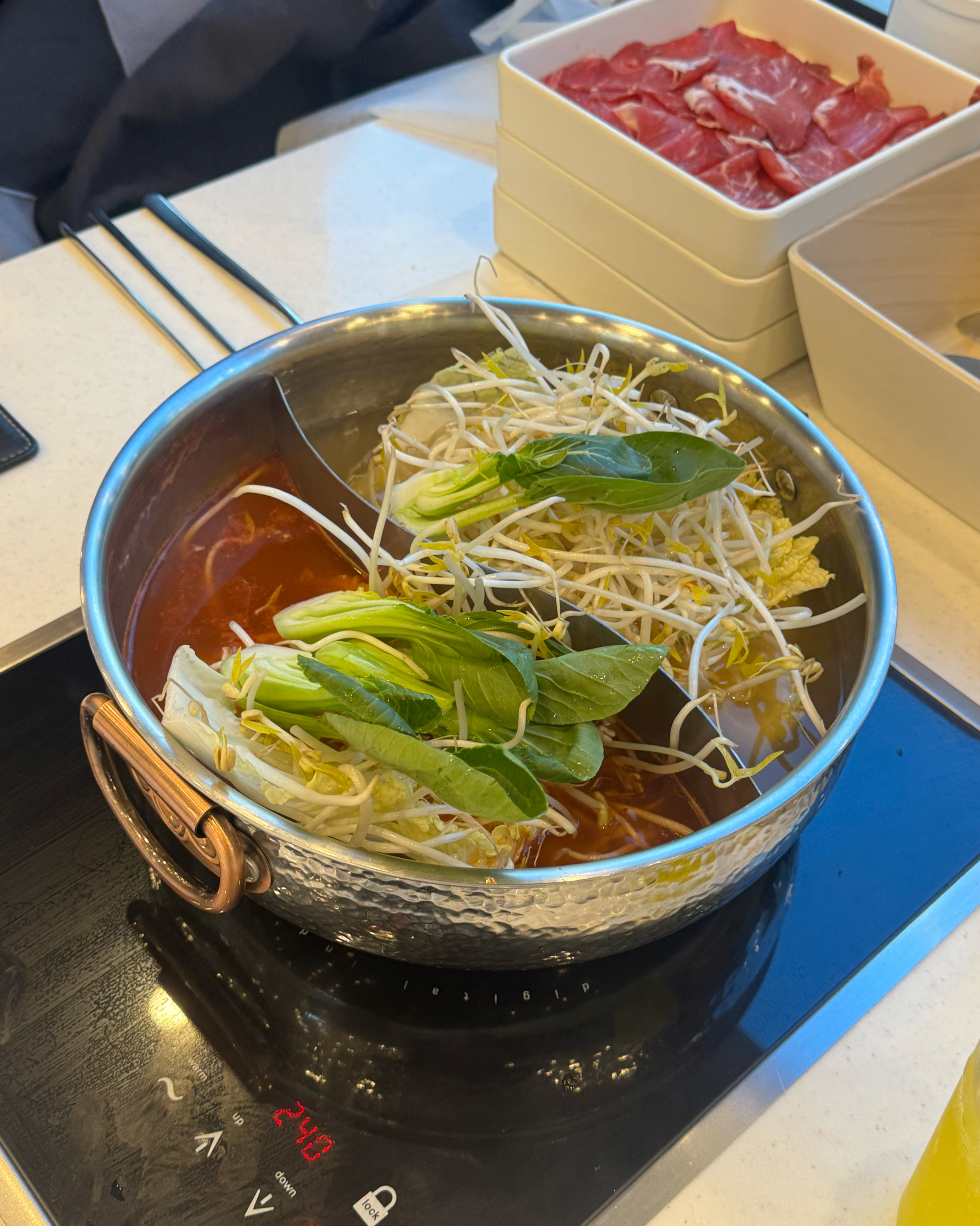 야채 고기가 정말 신선하고 맛있는 뷔페 메뉴가 있어서 너무 좋아요! - 의정부 민락 맛집 샤브올데이 의정부민락점