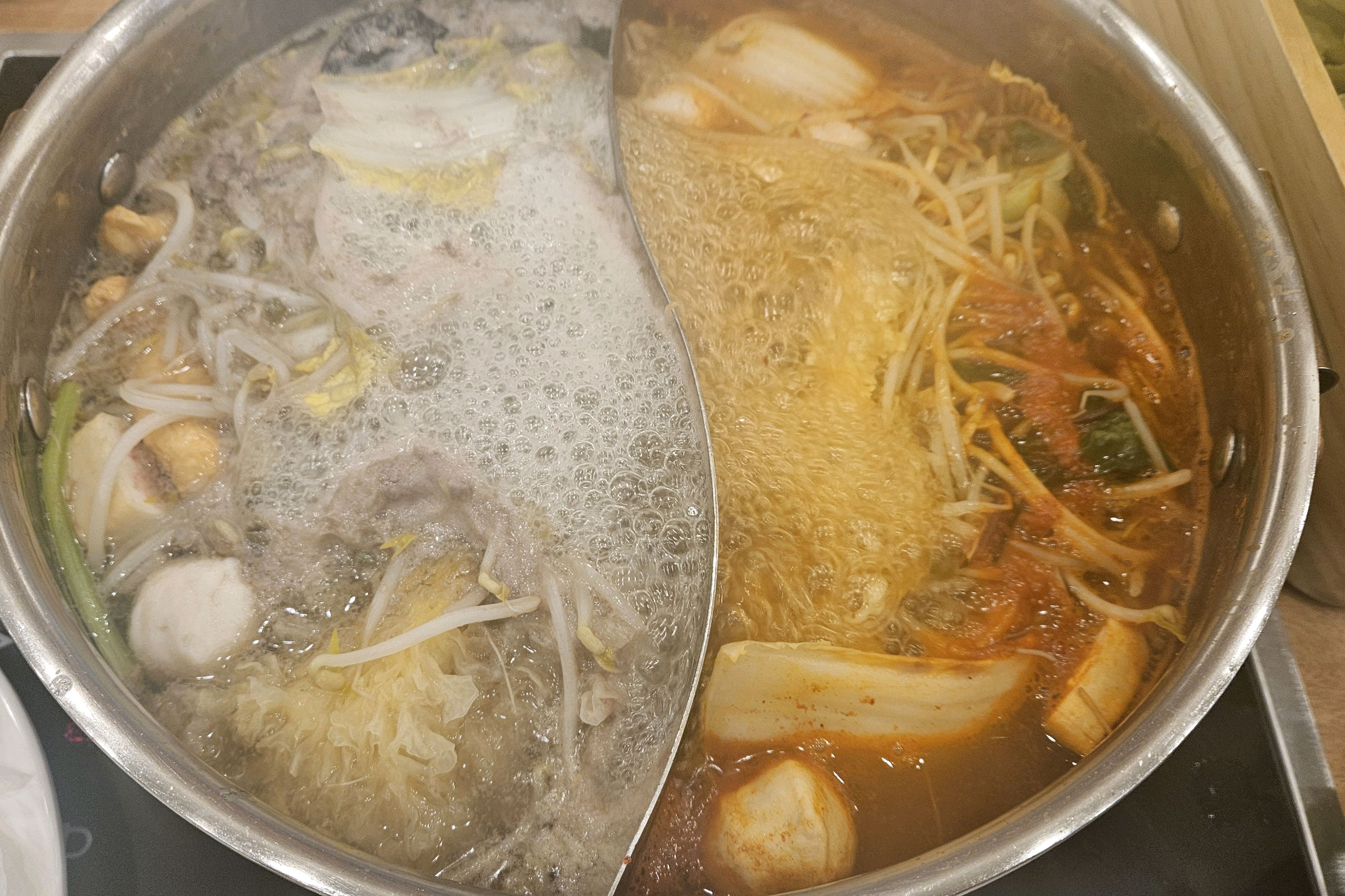 부모님 모시고 왔는데 매장도 넓고 쾌적하고 좋네요. - 대화동 맛집 샤브올데이 일산대화점