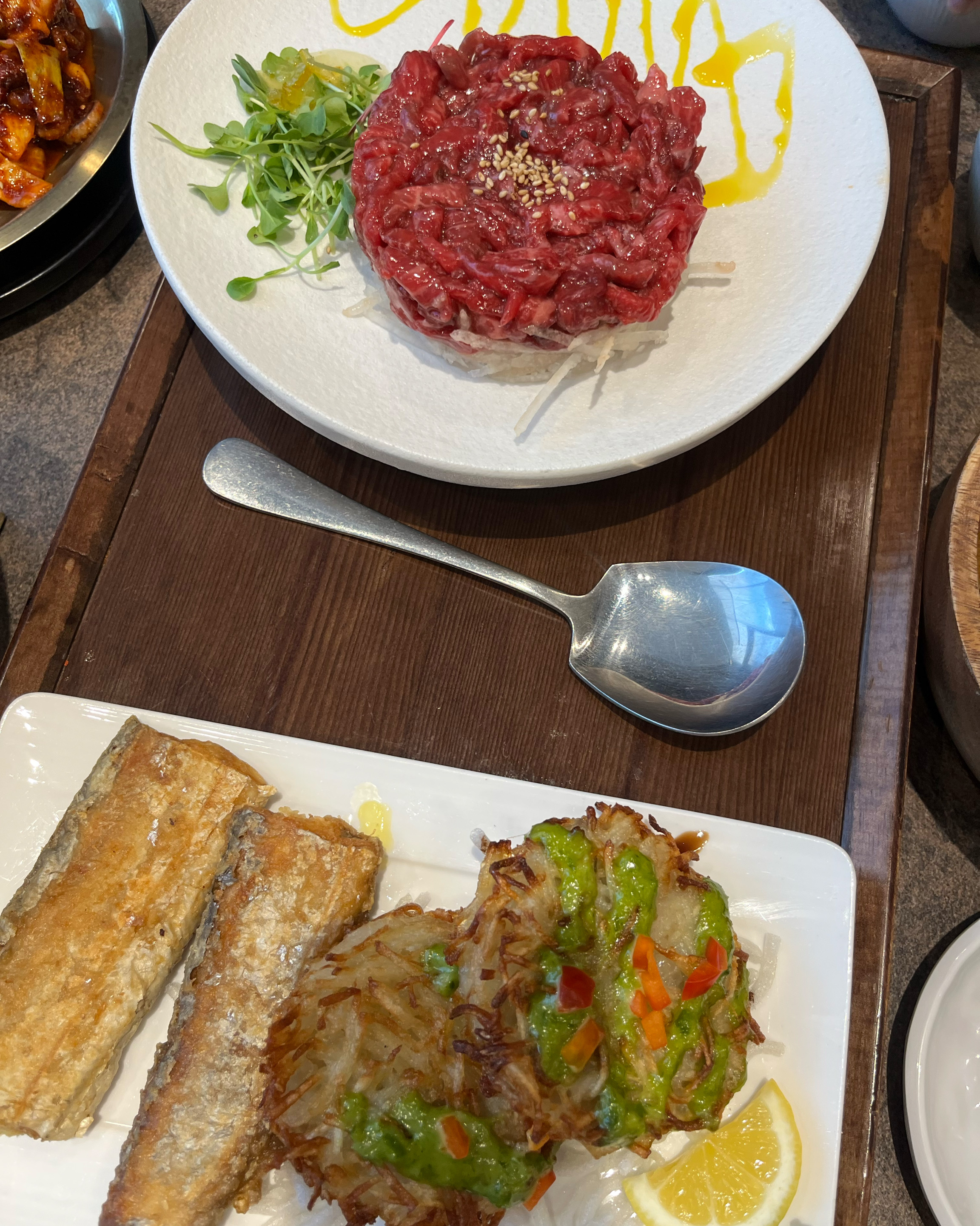 어버이날 기념으로 예약해서 왔는데 음식이 깔끔하고 담백한게 너무 맛있습니다 특히 쭈꾸미가