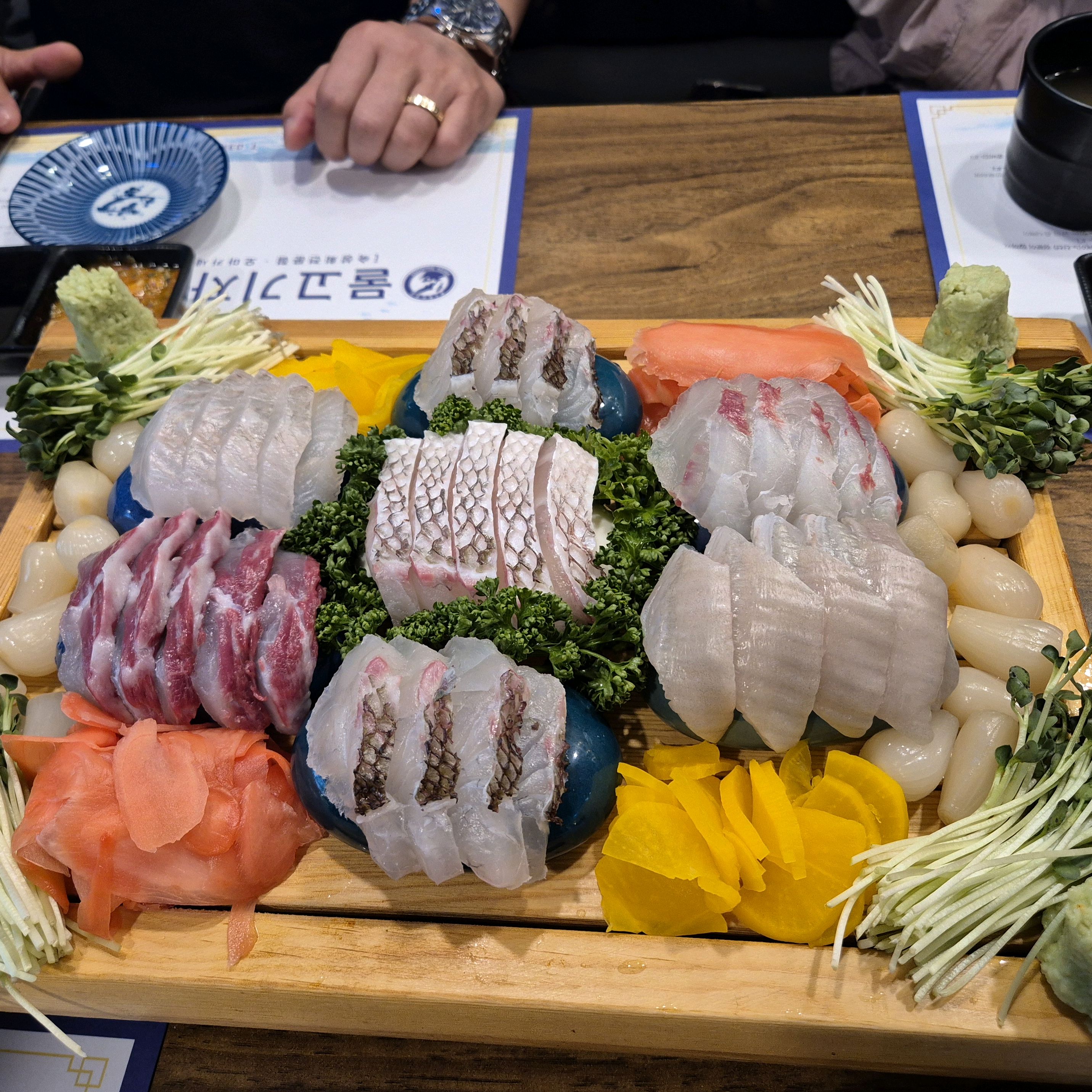 언제나 와도 변함없는 음시과 친절 감사히 먹습니다! - 정자역 맛집 물고기자리 정자점