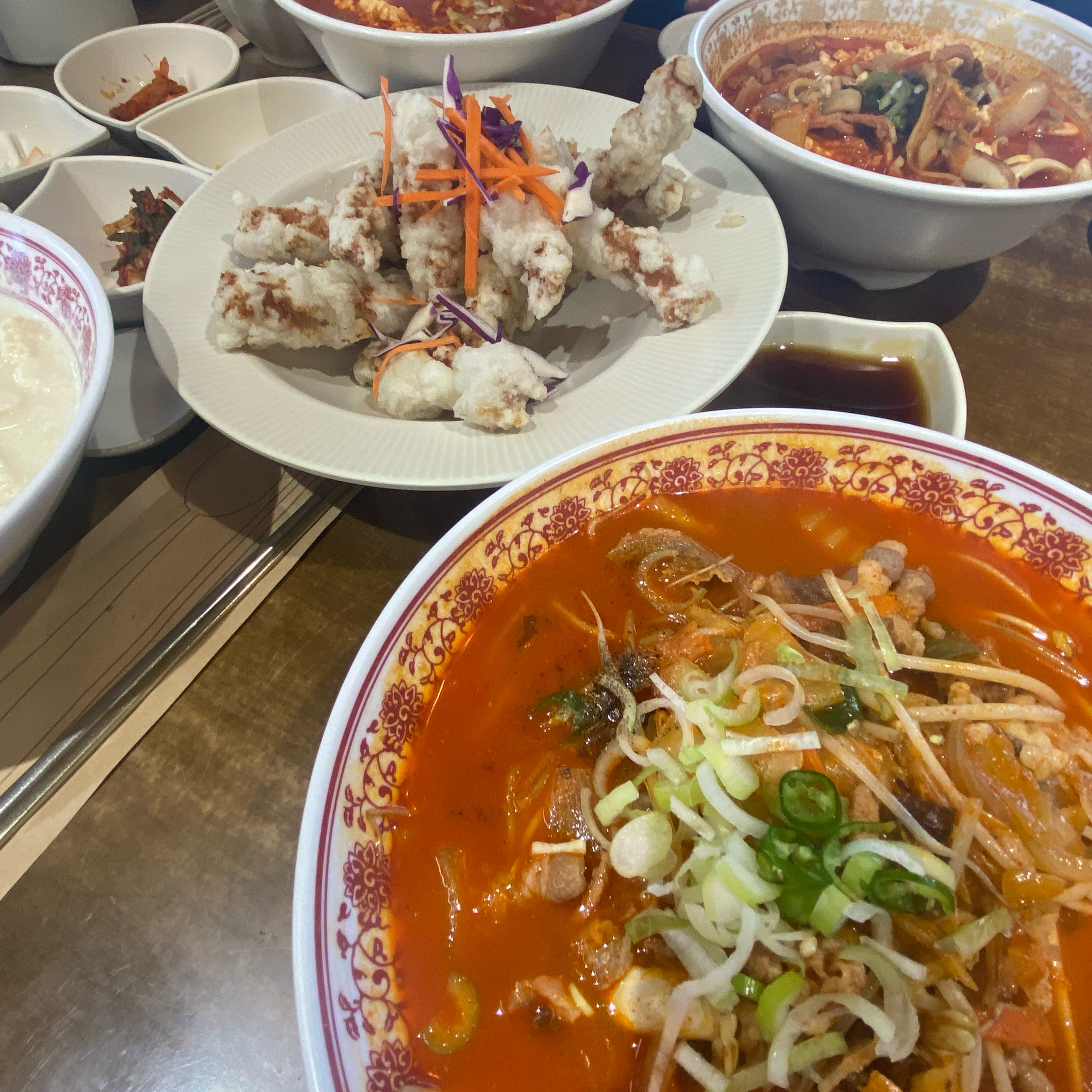 강릉오고 두 번째 방문인데 올때마다 너무 맛있어요!! 순두부도 정말 가득하고 짬뽕에 해산물