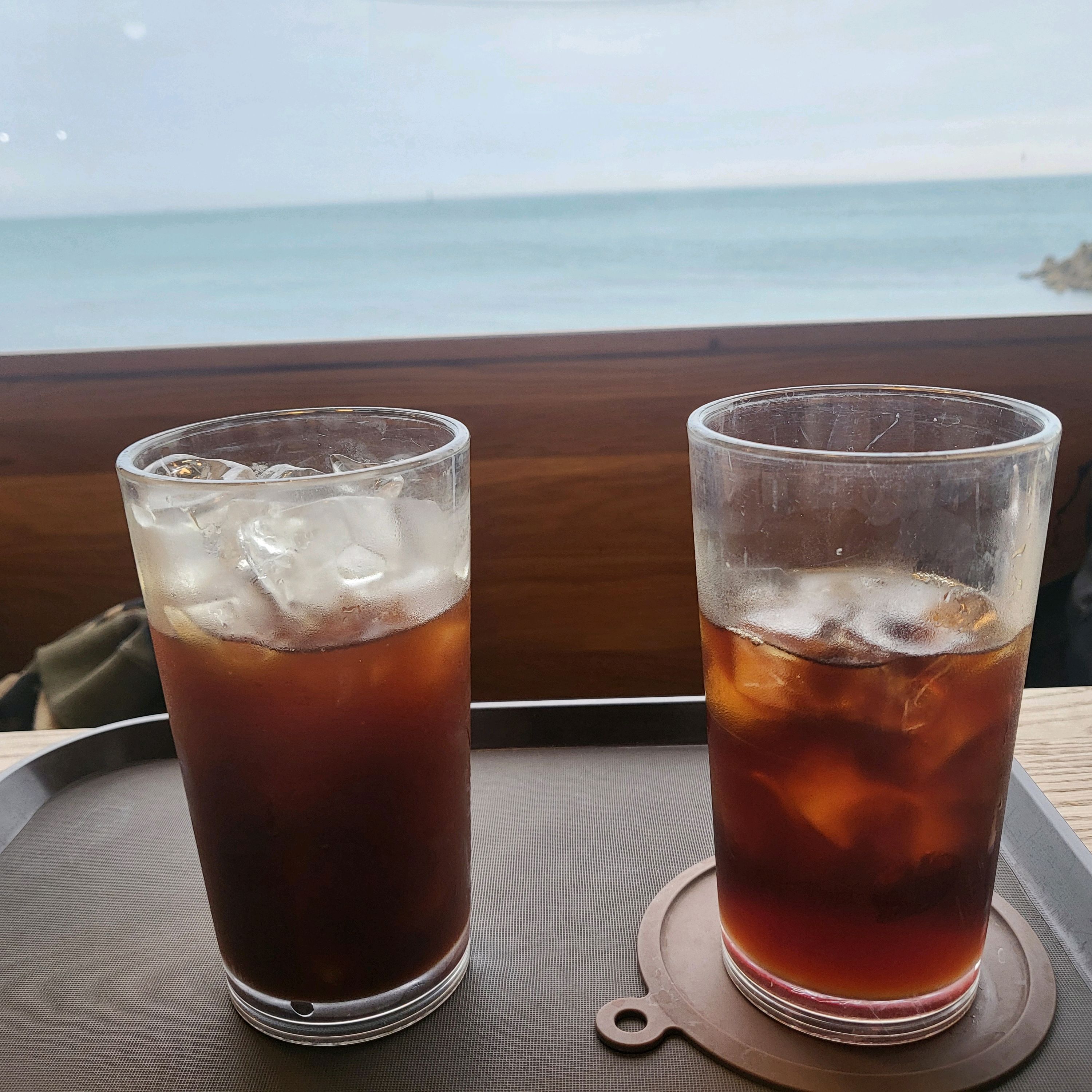 부산여행 왔다가 커피맛집을 발견 했네요. 핸드드립커피 너무 맛있어요. 조용하고 바다가 보이