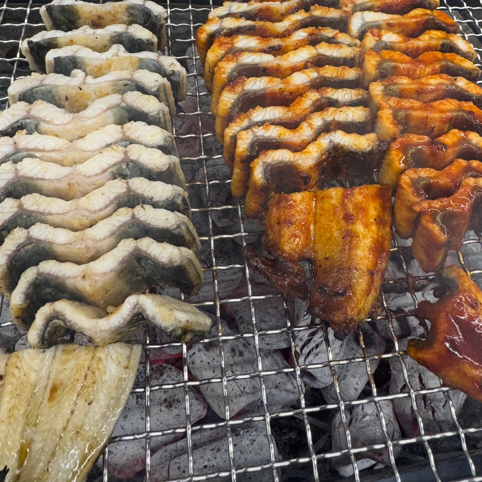 오늘 첫방문 했습니당 ! 바쁜 분위기지만 분주하지 않고 직원분들이 친절히 설명 해주셨습니다