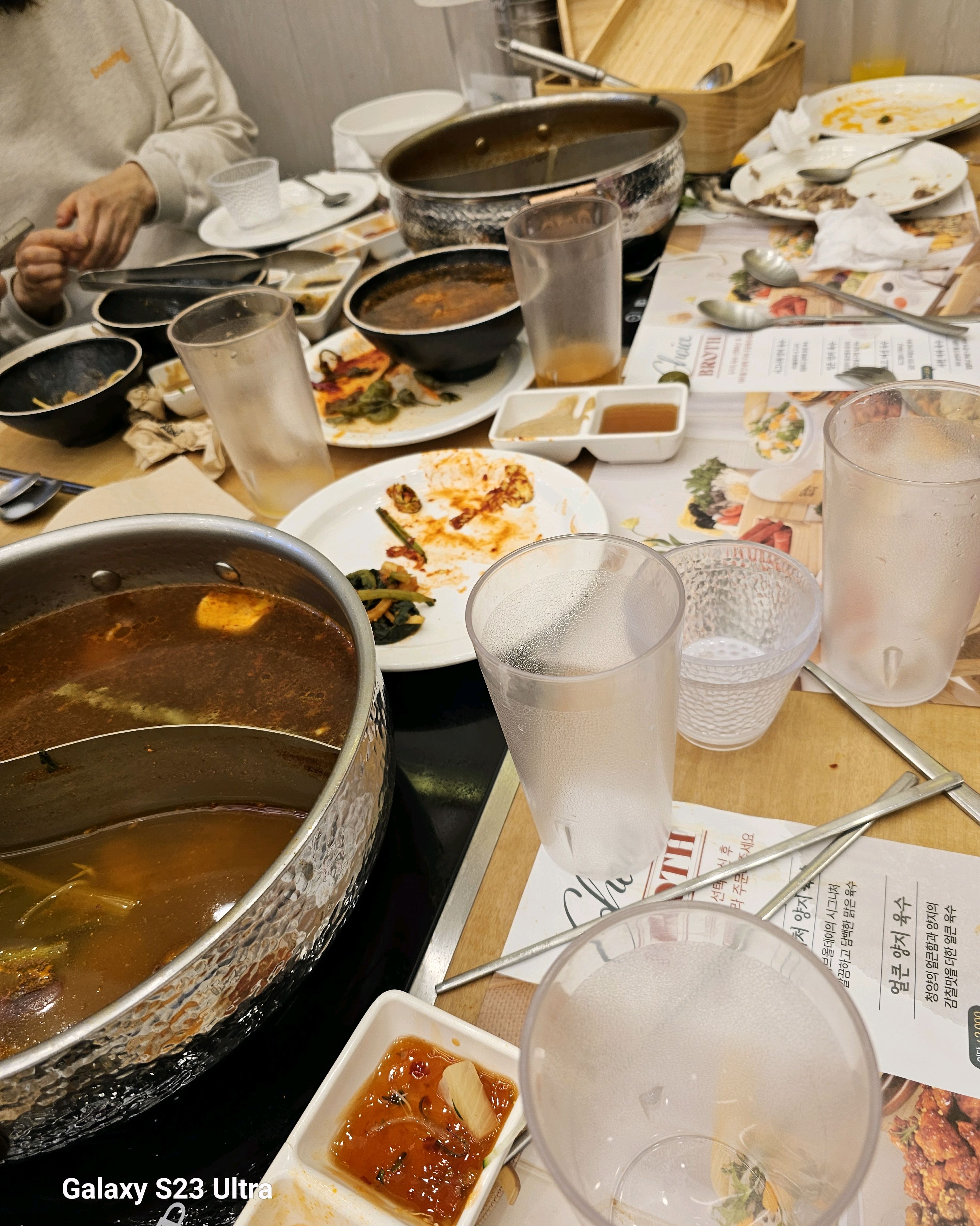 첫방문인데 재방문 의사 있어요!! 정말 넘넘 맛있게 먹었어요!! 모두가 만족했어요!! 샐러