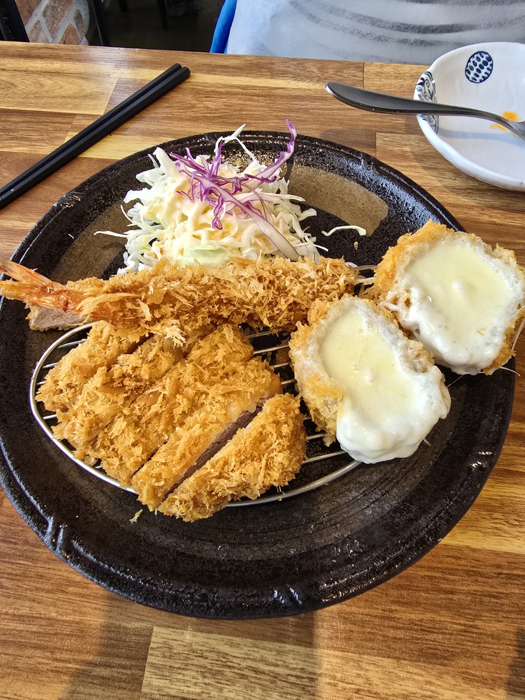 매운라멘이랑 모듬 돈가츠 주문했어요!!! - 제주 맛집 범식당 제주성산점