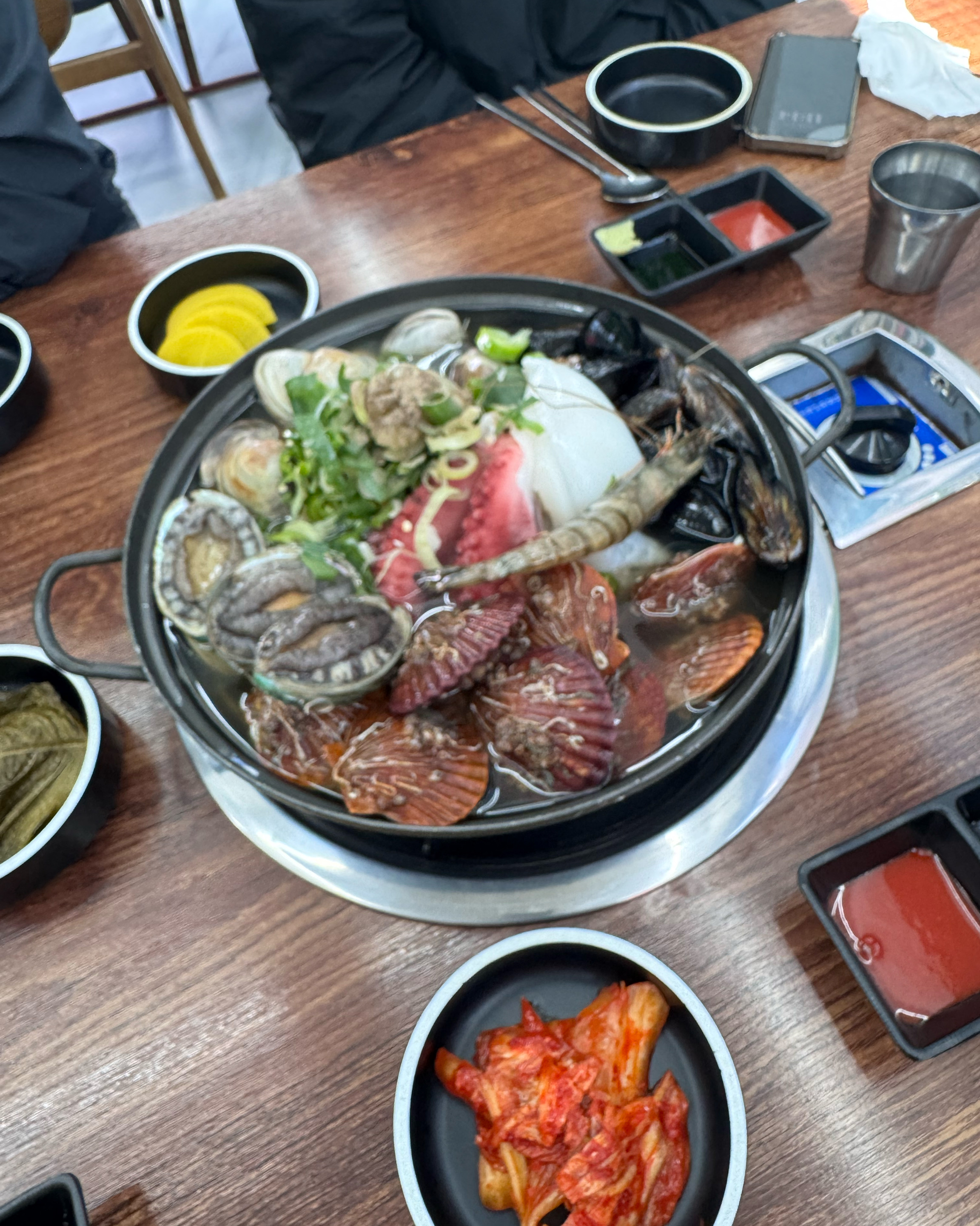 부산 올 때마다 가족들이랑 방문하는 곳이에요!! - 부산기장 삼색식당 기장 본점
