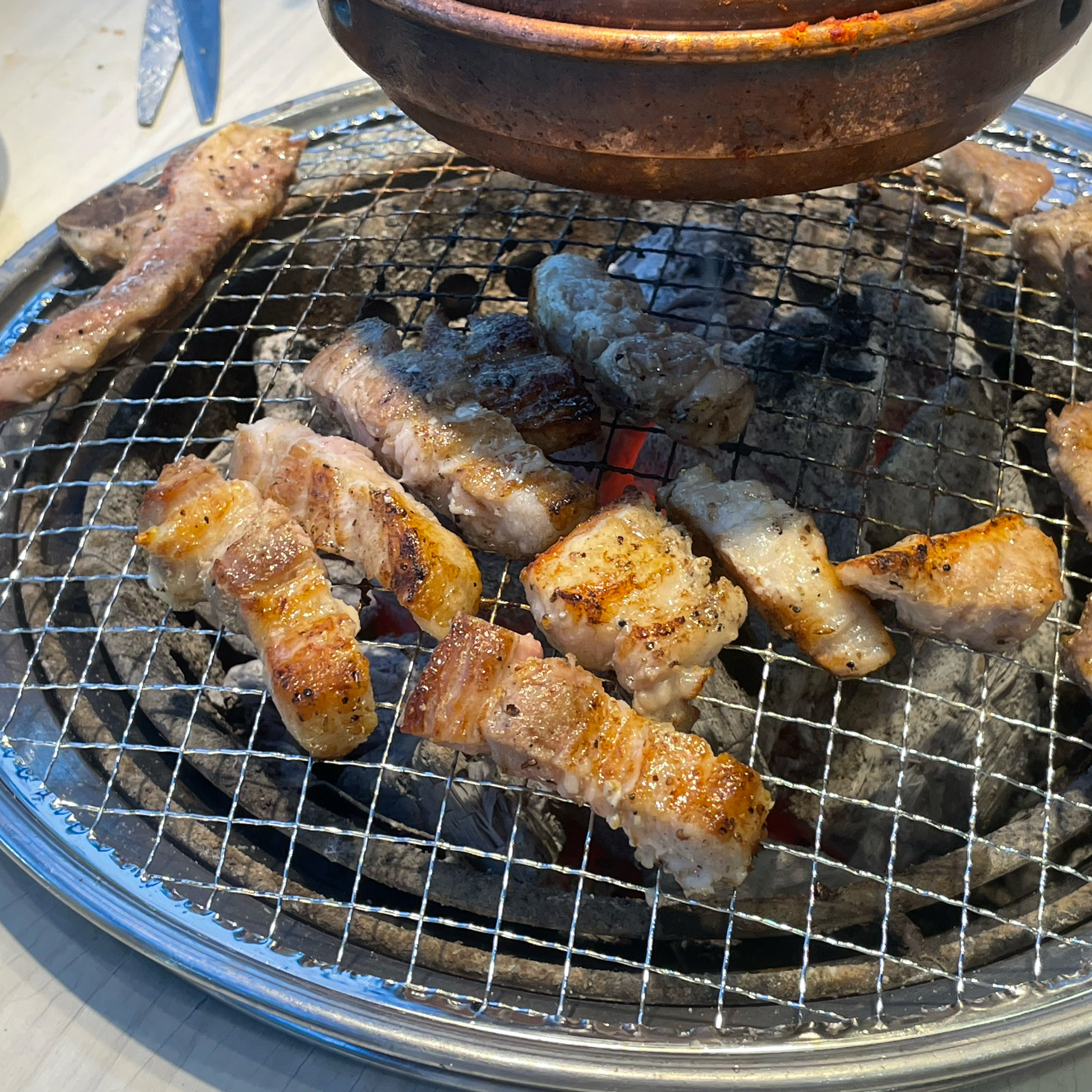 전국 매출 1위라고 해서 궁금했는데 와... 주말 웨이팅 장난 아니고 근데 기다릴 가치가