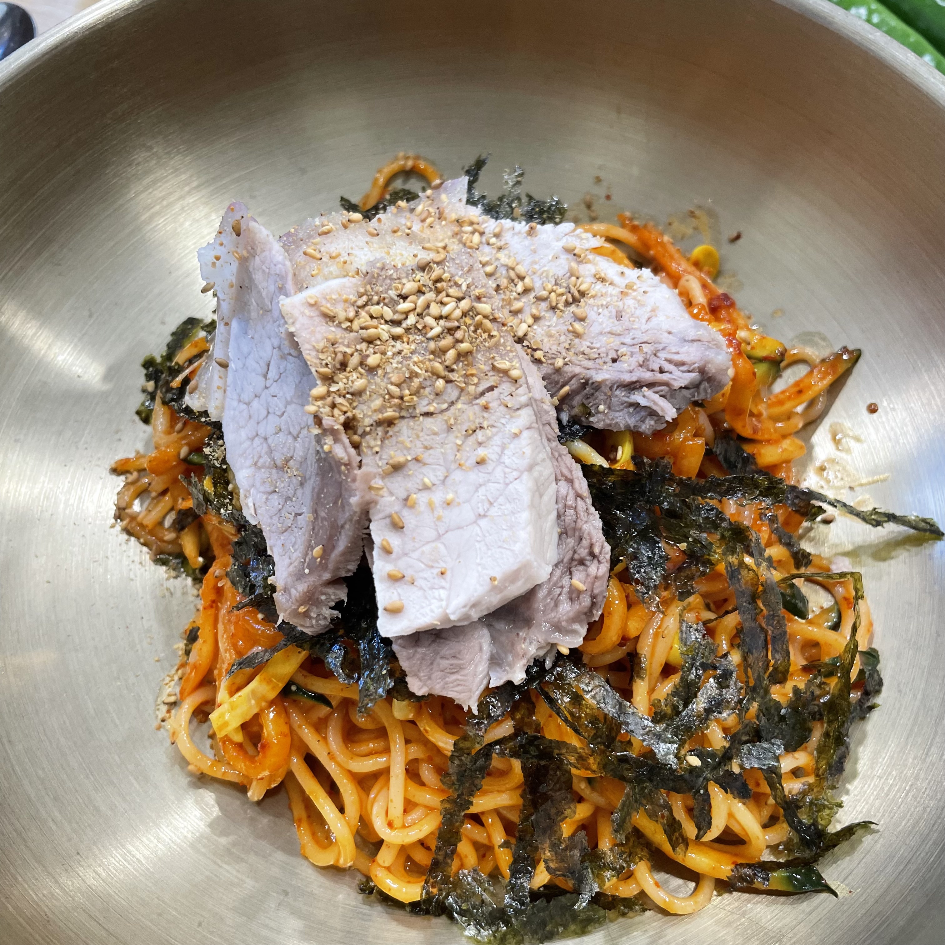 비빔도 고기도 멸국도 맛있ㅅ숴용 - 제주 맛집 섬누들