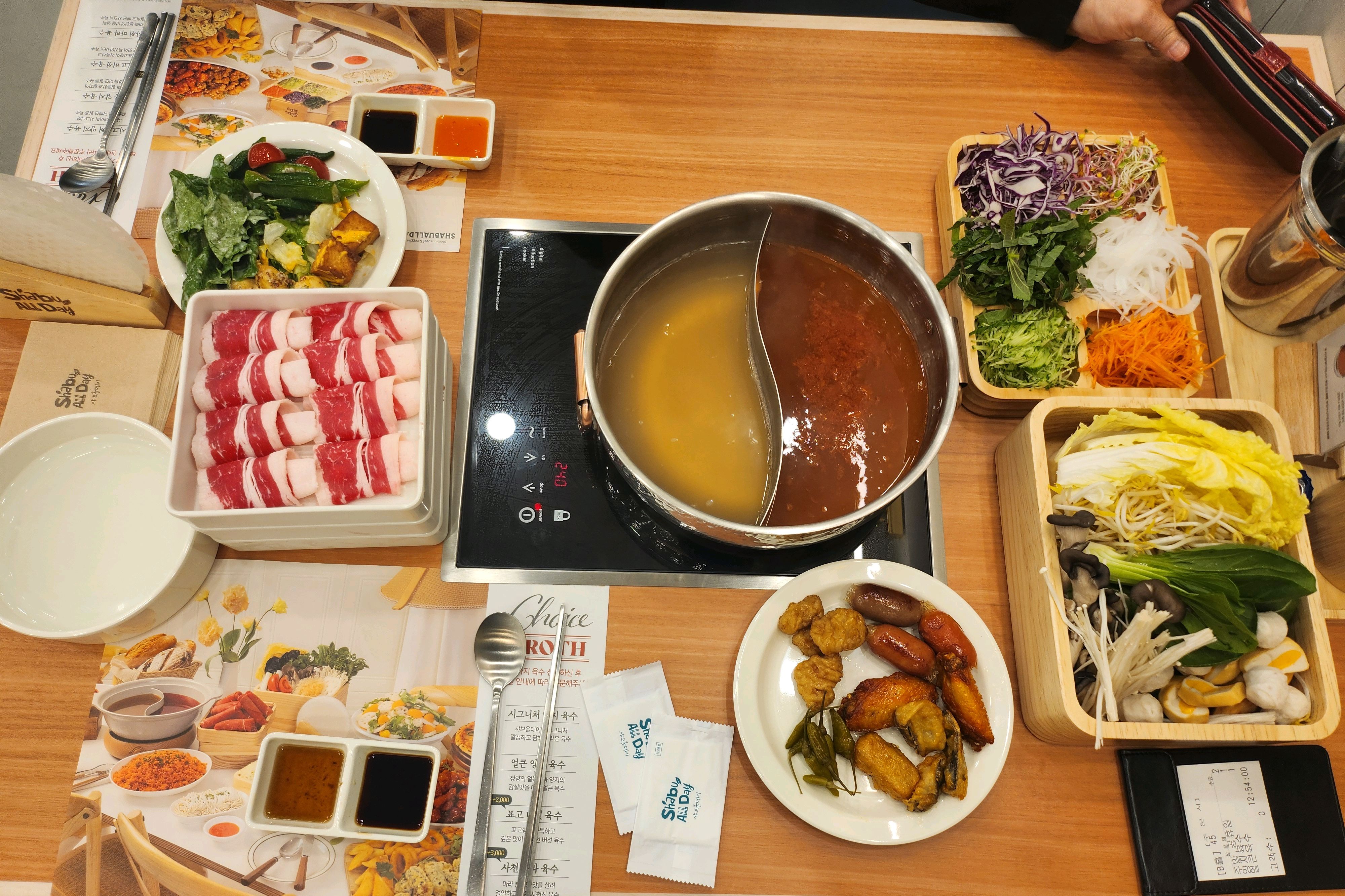 주말점심이라 웨이팅 있었어요. - 천호동 맛집 샤브올데이 서울천호점