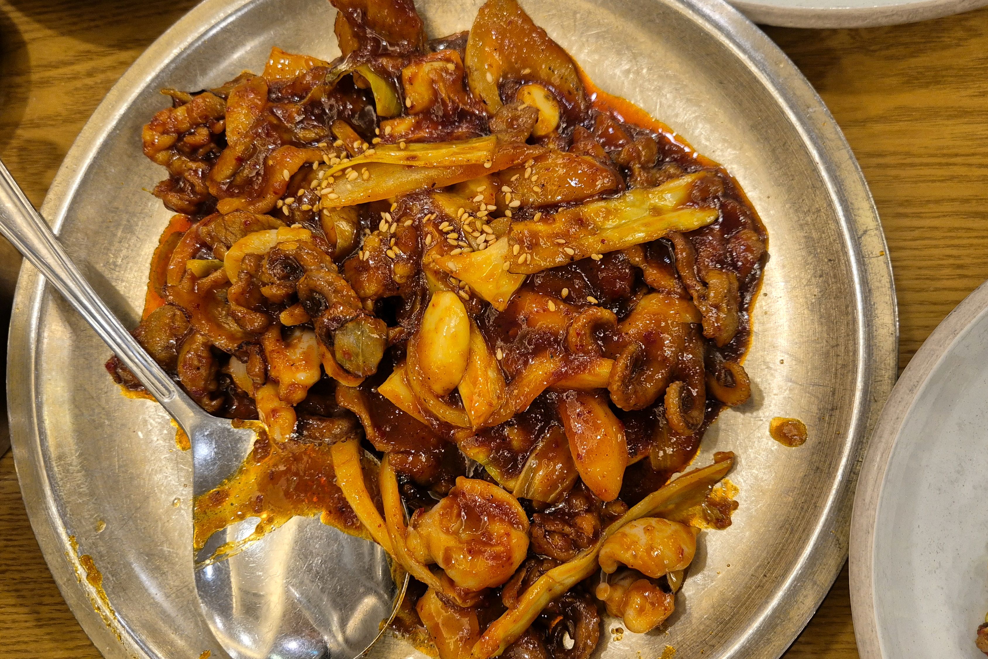 주꾸미제육볶음에 밥을 비비고 - 인천 맛집 밥상편지 송도점