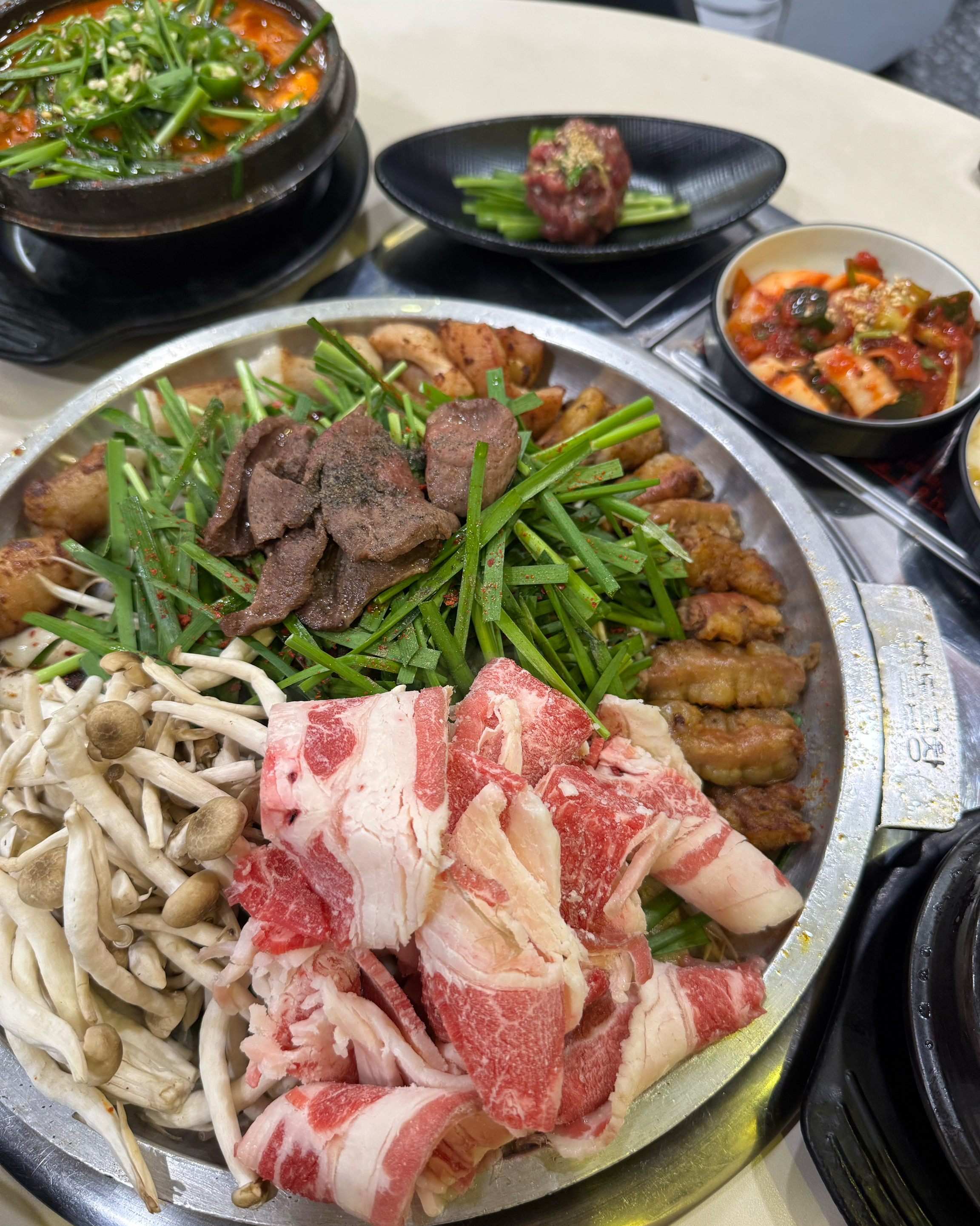 레트로 느낌 너무 좋아하는데, 오기전에 미리 찾아보고 오길 정말 잘했다라는 생각 1000번
