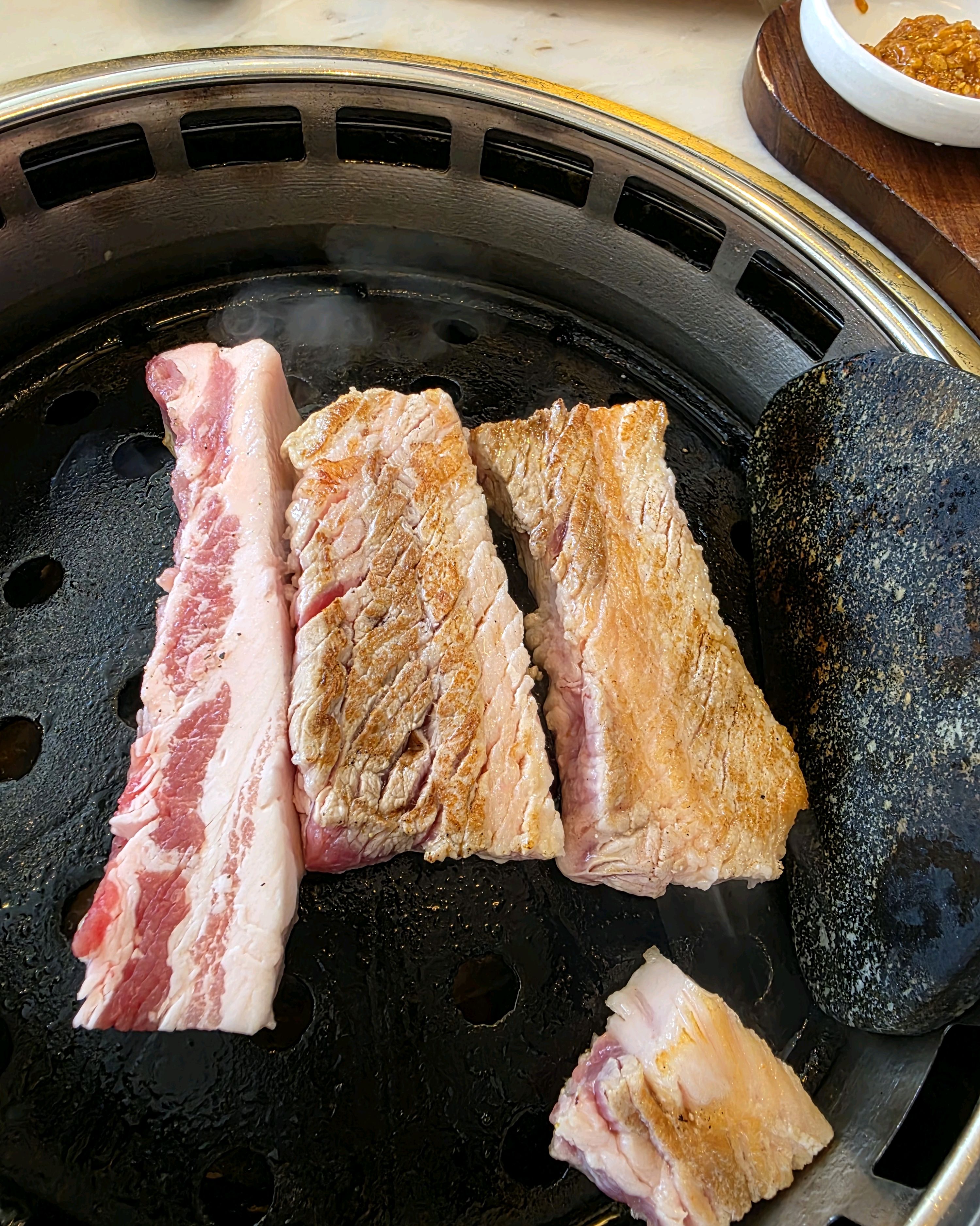 오랜만에와서 맛잏게먹고 가요 - 불당동 맛집 육화미 천안본점