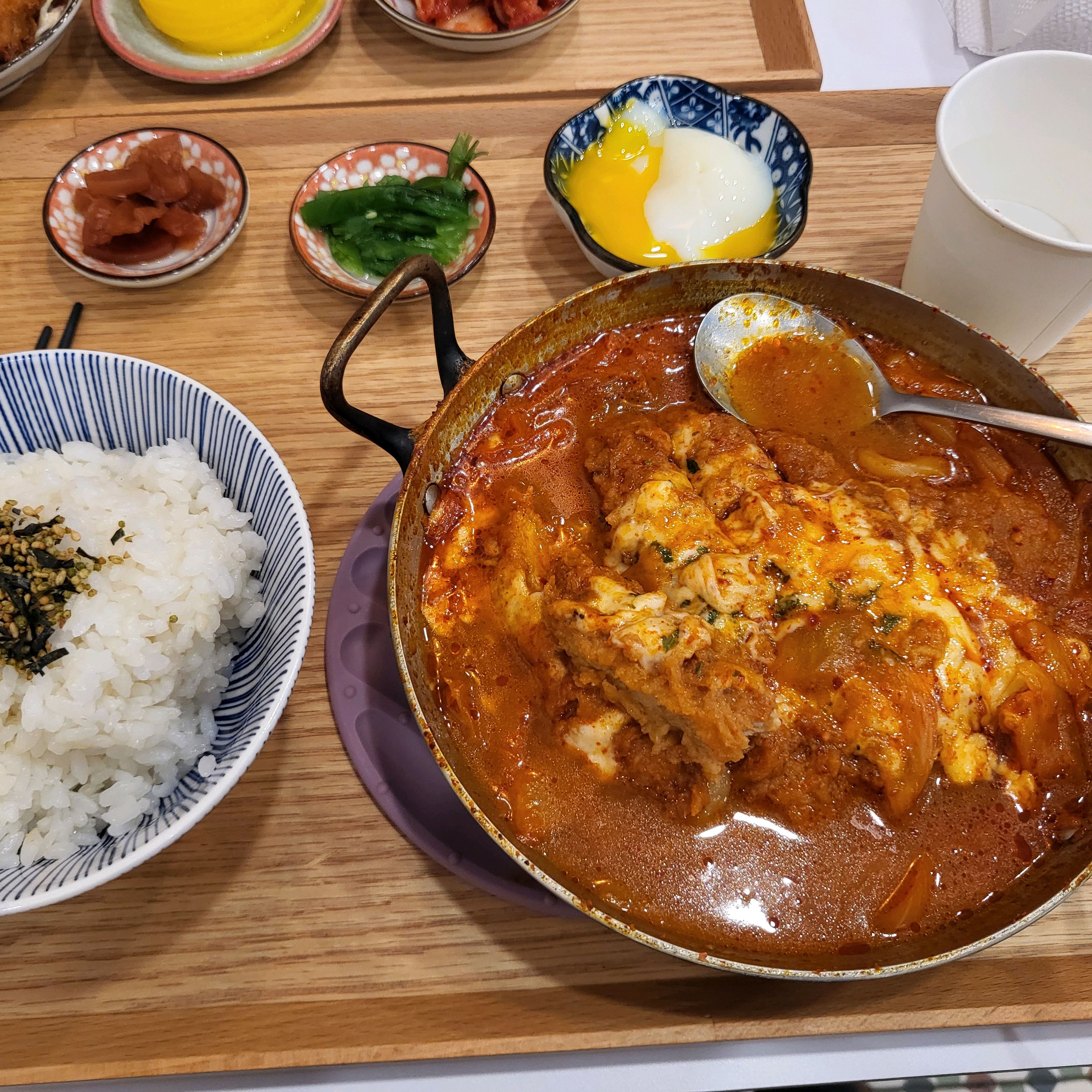 아이가 맛있게 먹네요~오늘 좀 짜증나는 일도 다 날아간듯 해요~ - 불당동 맛집 동경규동 천안신불당씨지브이점