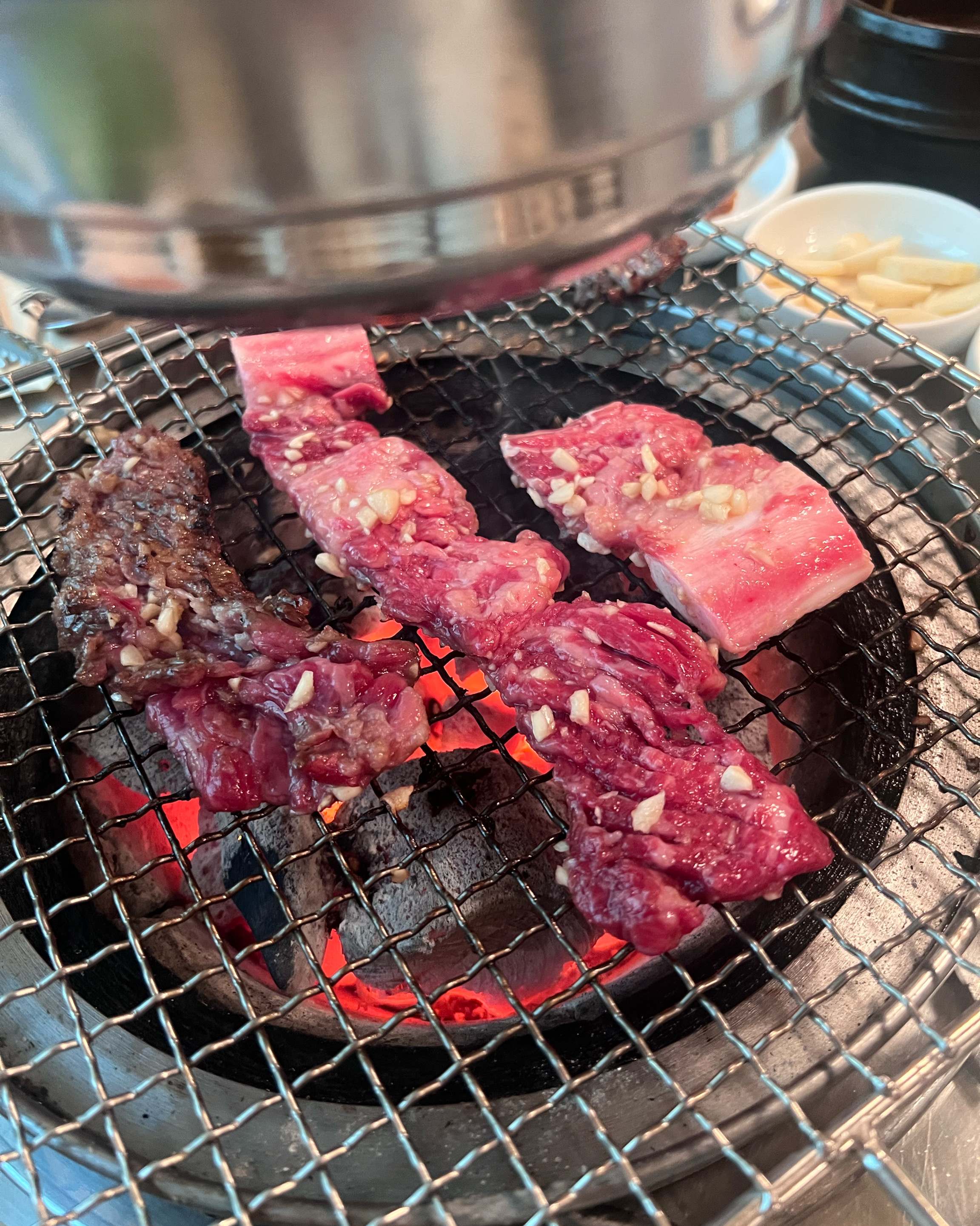 한우갈비를 이 가격에 너무 맛있고 또 맛있어요 - 제주 맛집 명호마농갈비 연동본점