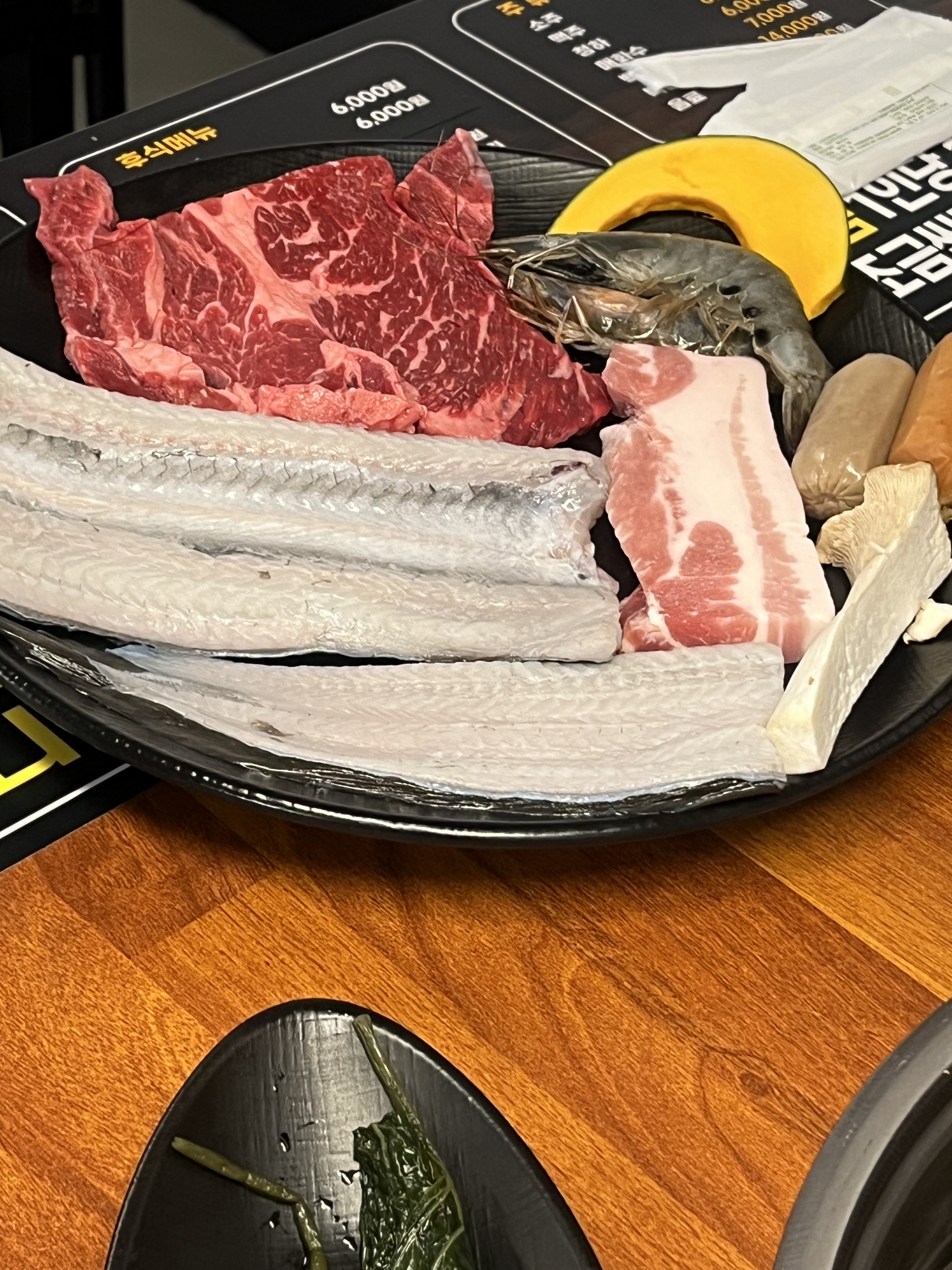 어버이날 겸 부모님이랑 방문했습니다 ~~! - 인천 맛집 처음본 명품민물장어 숭의점