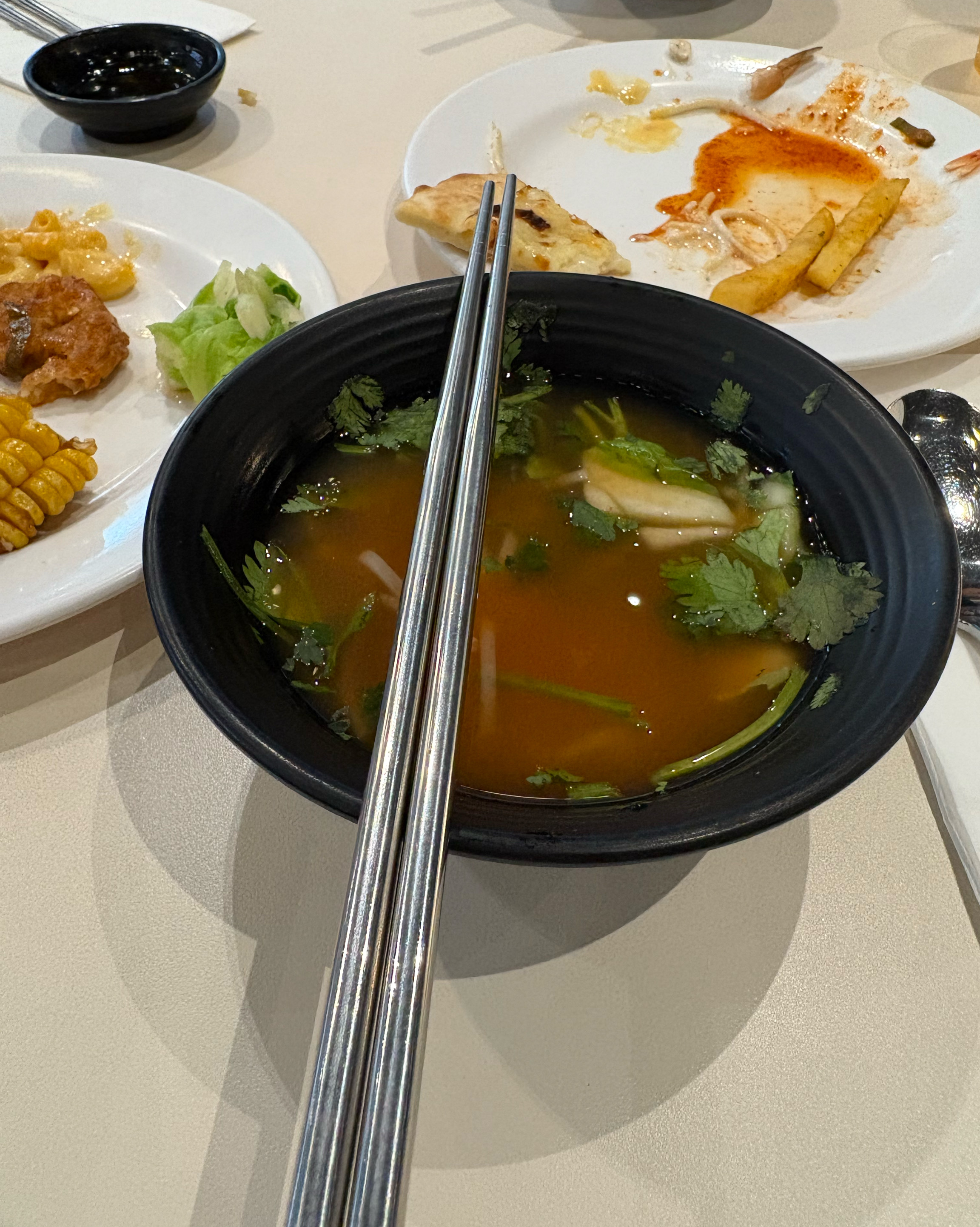 오늘 연휴라 일부러왓는데 너무 별로네요 ㅠ 먹을게없어요 스시와초밥이 특히 엉터리네요. 밥이