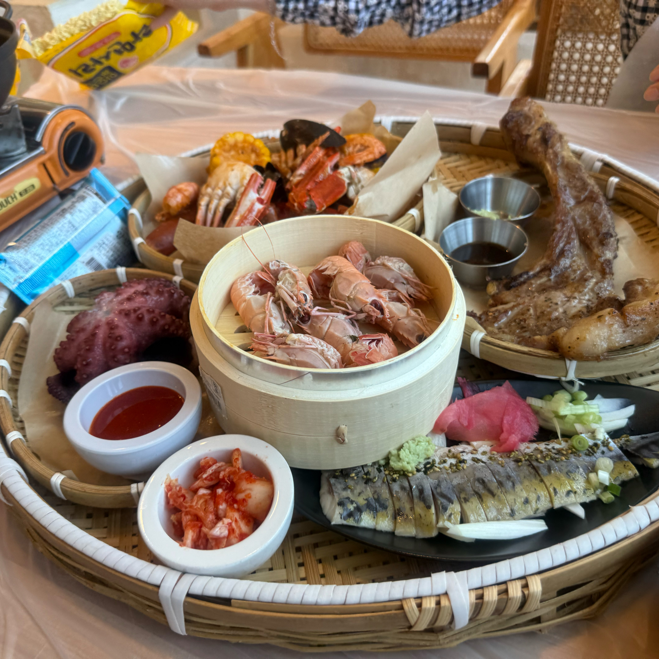 남자친구랑 제주여행중에 들린곳인데 오픈런해서그런지 사람없어서 너무조앗구☺️ 재료자체가 신선