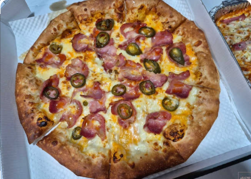맛있게 잘먹었습니다. NC불광점 오랜만에 방문했는데 가성비 좋은 피자 먹어 좋았습니다. 다