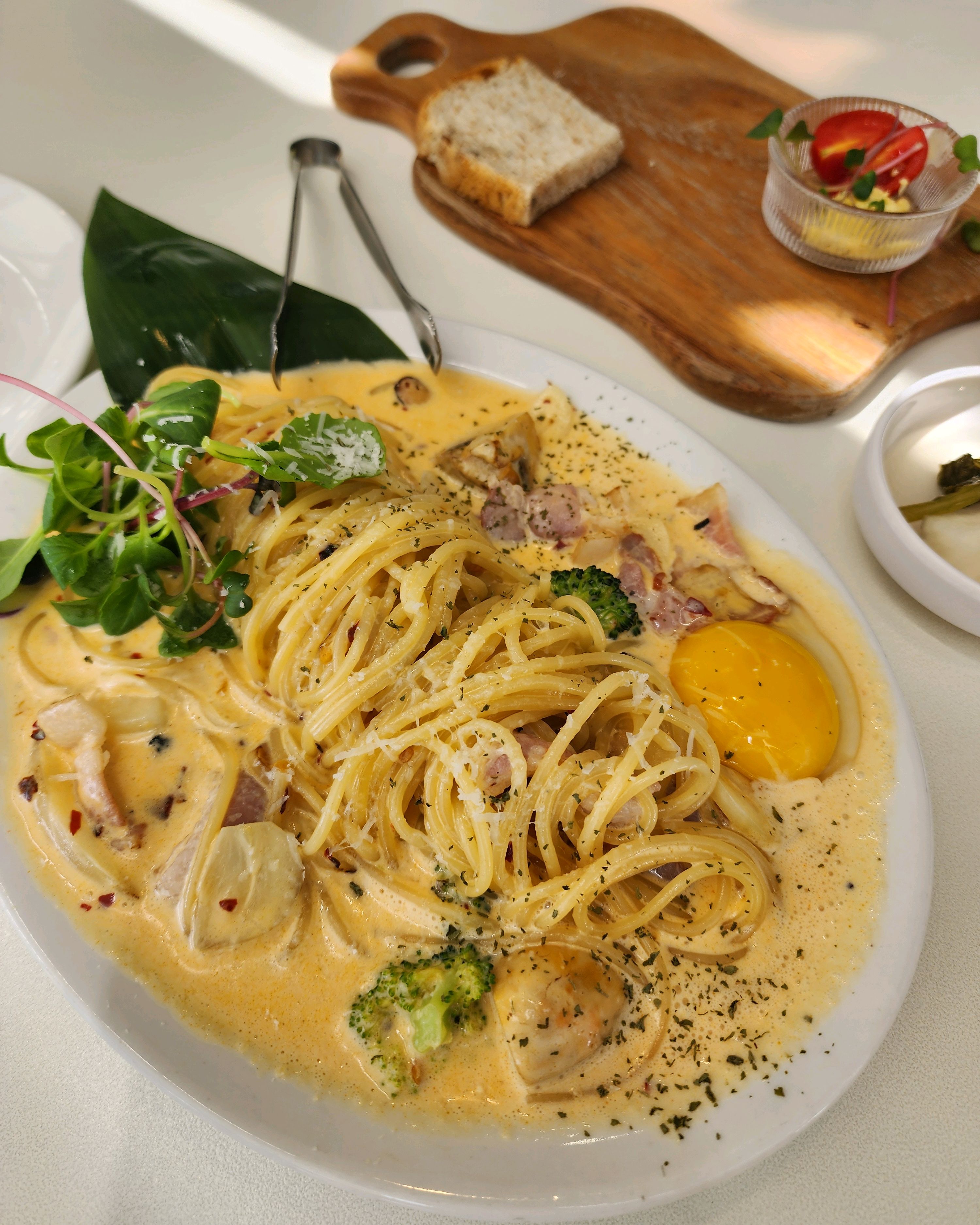 연휴 낀 주말 웨이팅은 좀 있었지만 그만큼 맛있고 인기 많은것 같아서 좀 기다리다 식사했습