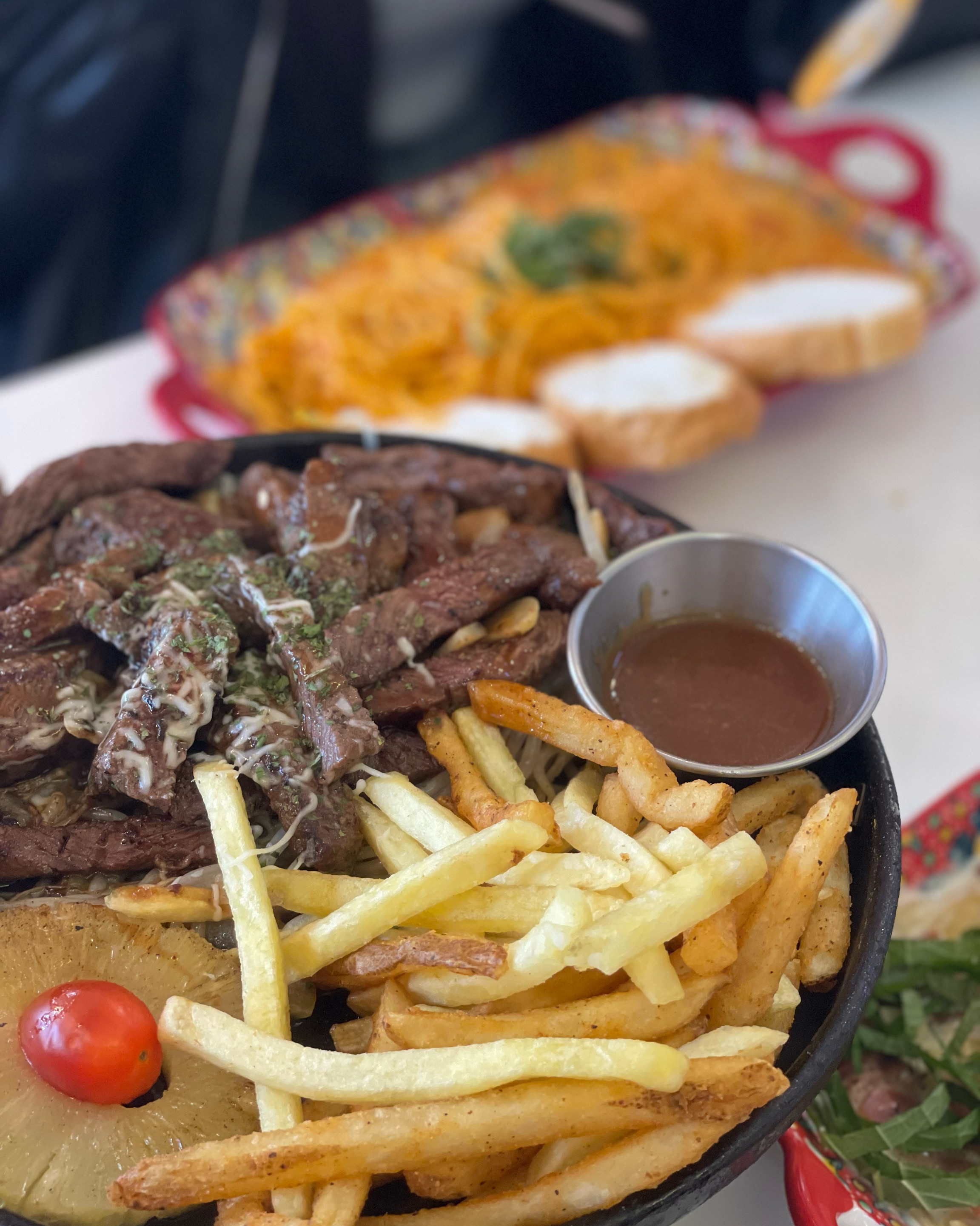 속초 여행와서 가족끼리 방문했는데 파스타 종류가 많아서 중고딩 딸아이들이 좋아하네요^^ 부