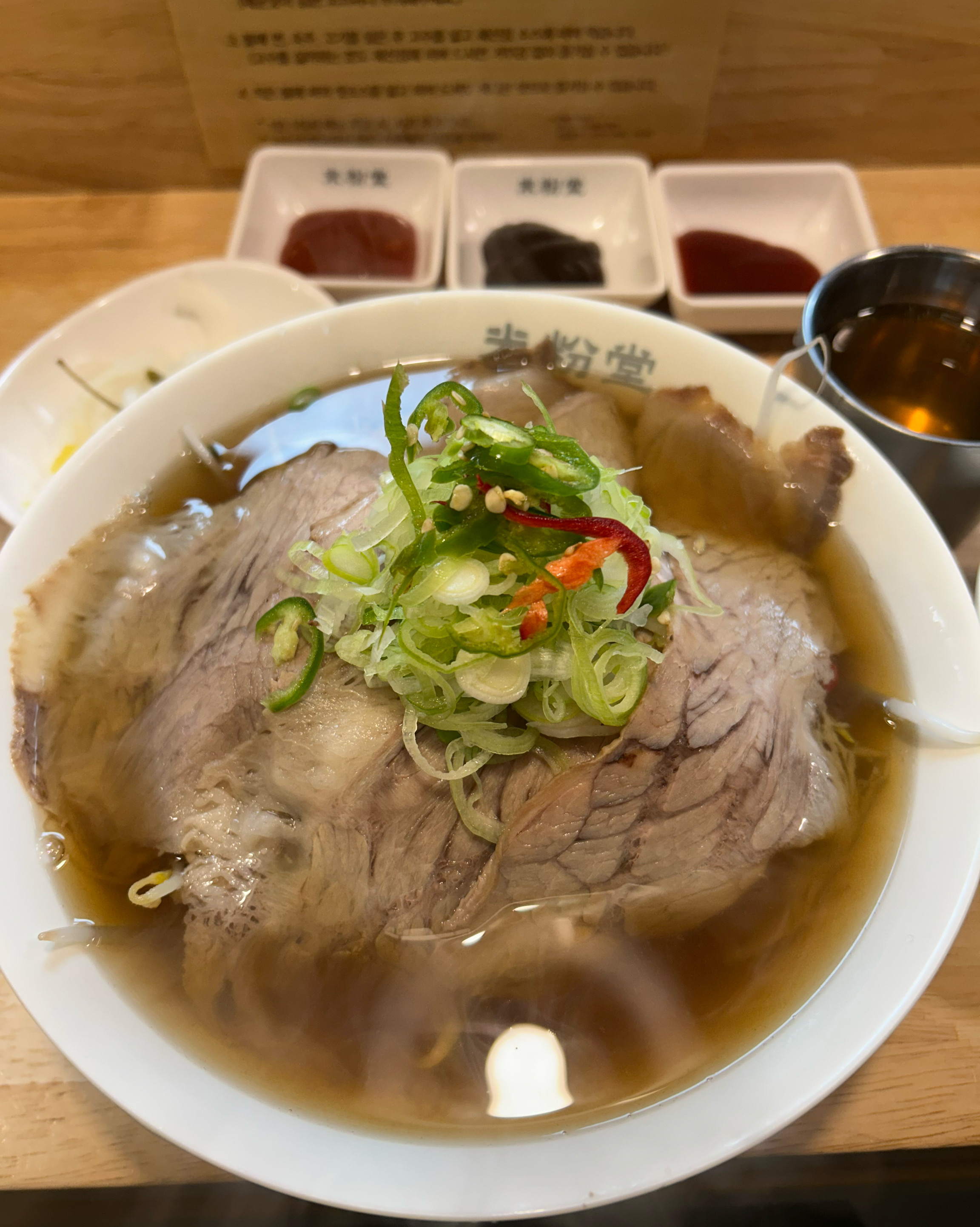 조용하니 혼밥하기에도 좋고 양도 많고 사장님들도 너무 친절하셔서 올 때마다 기분좋게 식사