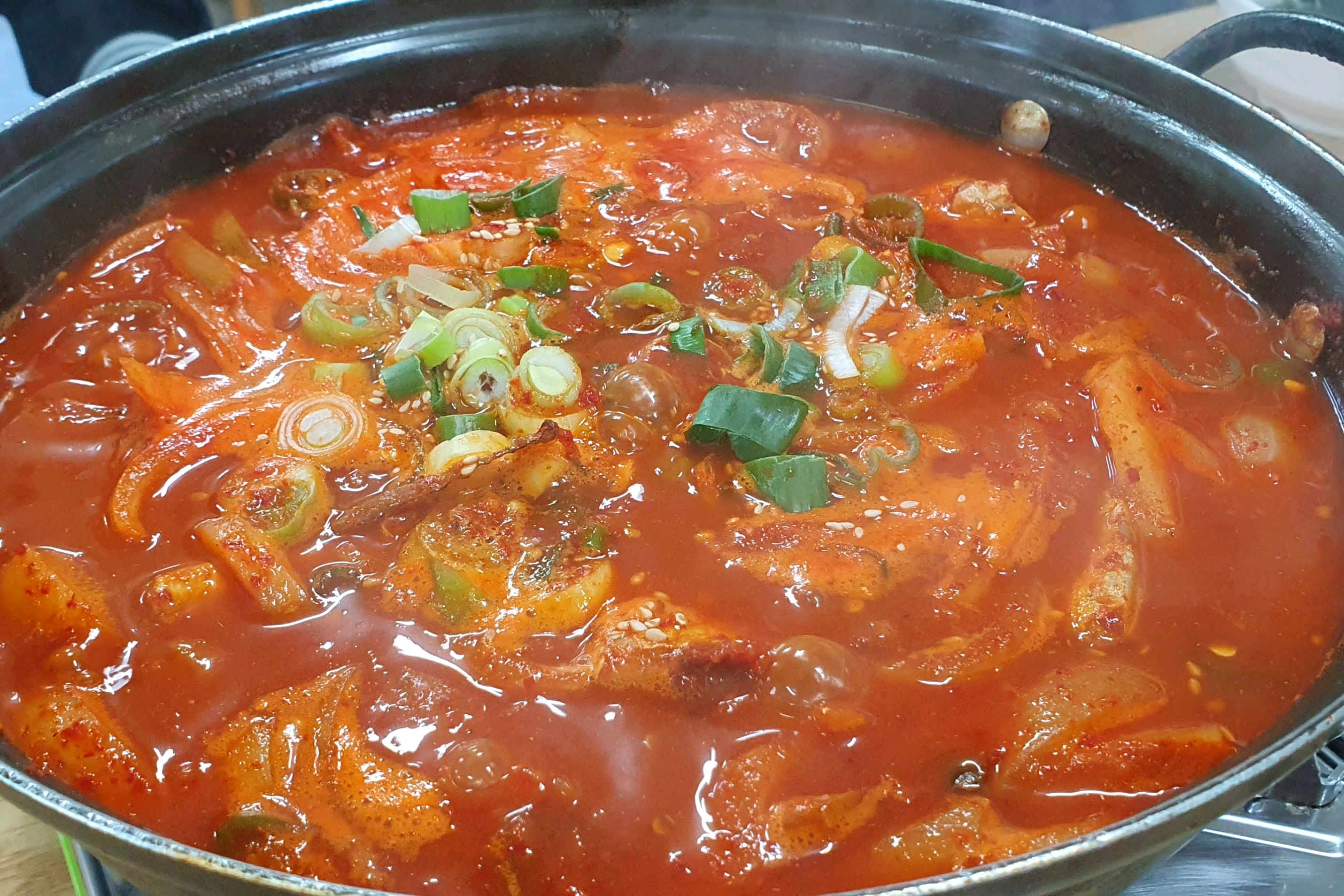 유명한 번네식당보다 훨씬 맛있어요 - 제주 맛집 올레마당 제주산방산점