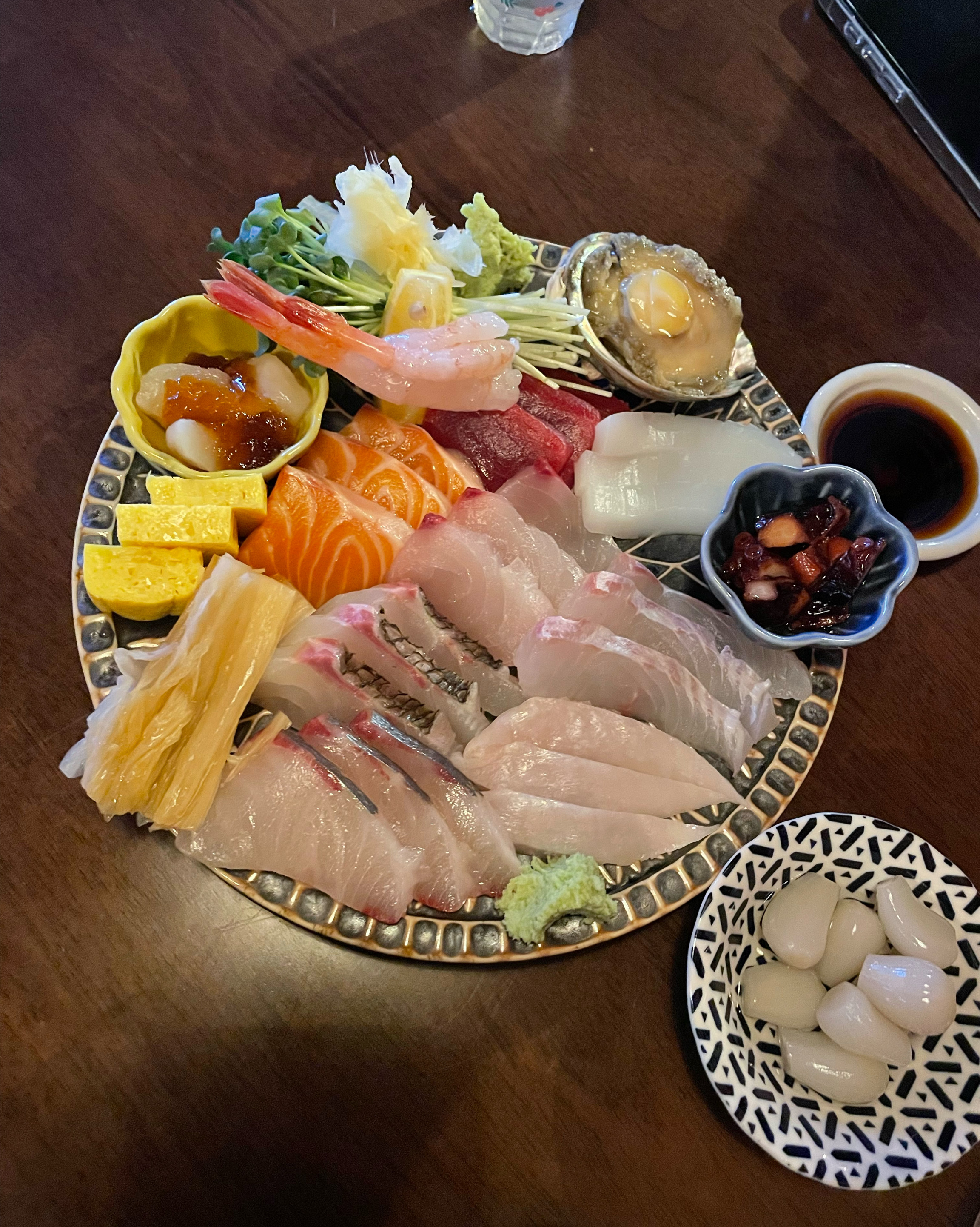 사시미 양도 많고 맛있어요! 데이트 하기 좋은 곳이에요 - 불당동 맛집 로지토라 불당점