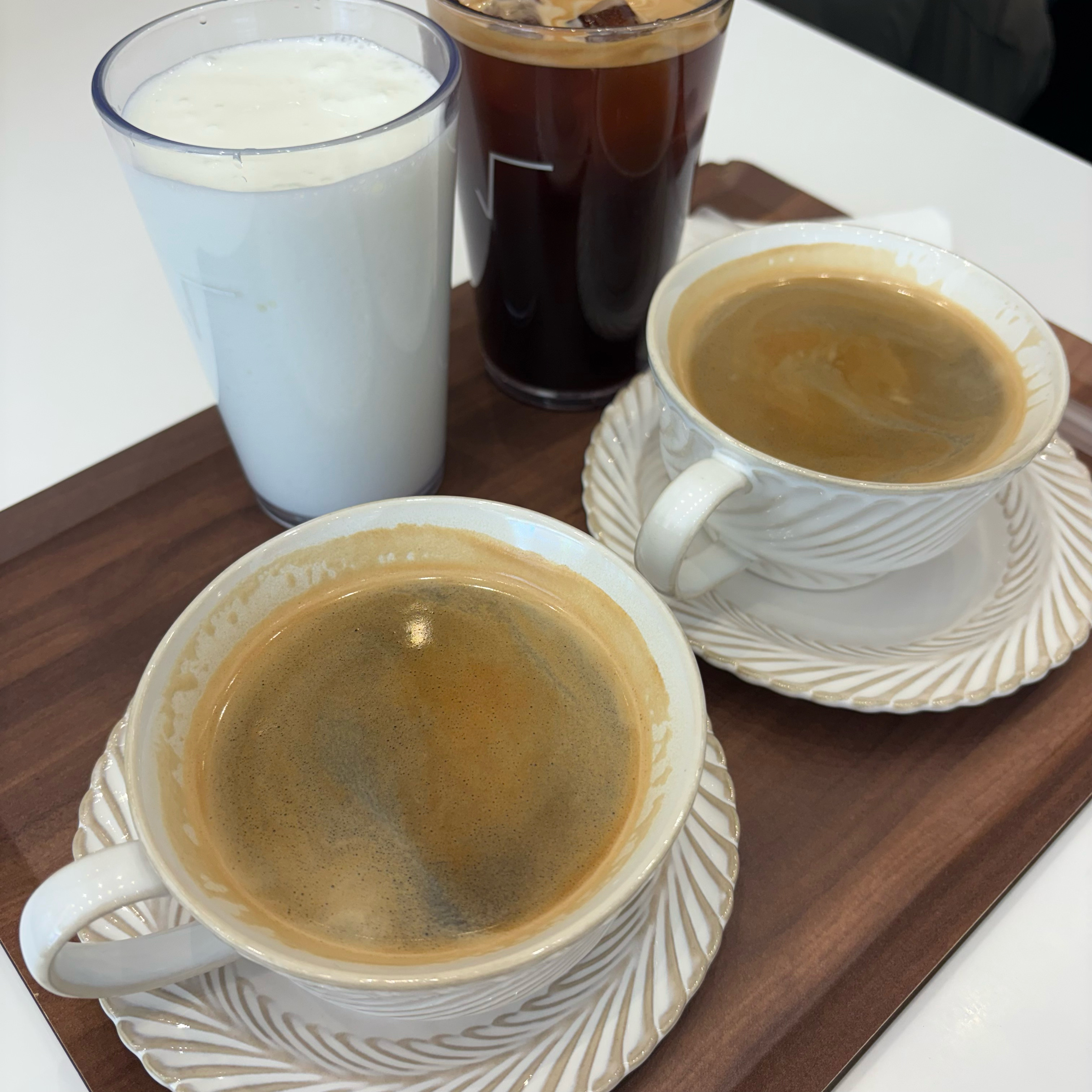 24시간 하는 카페로 카페 내부가 정말 넓어요 - 불당동 맛집 루트커피 신불당점
