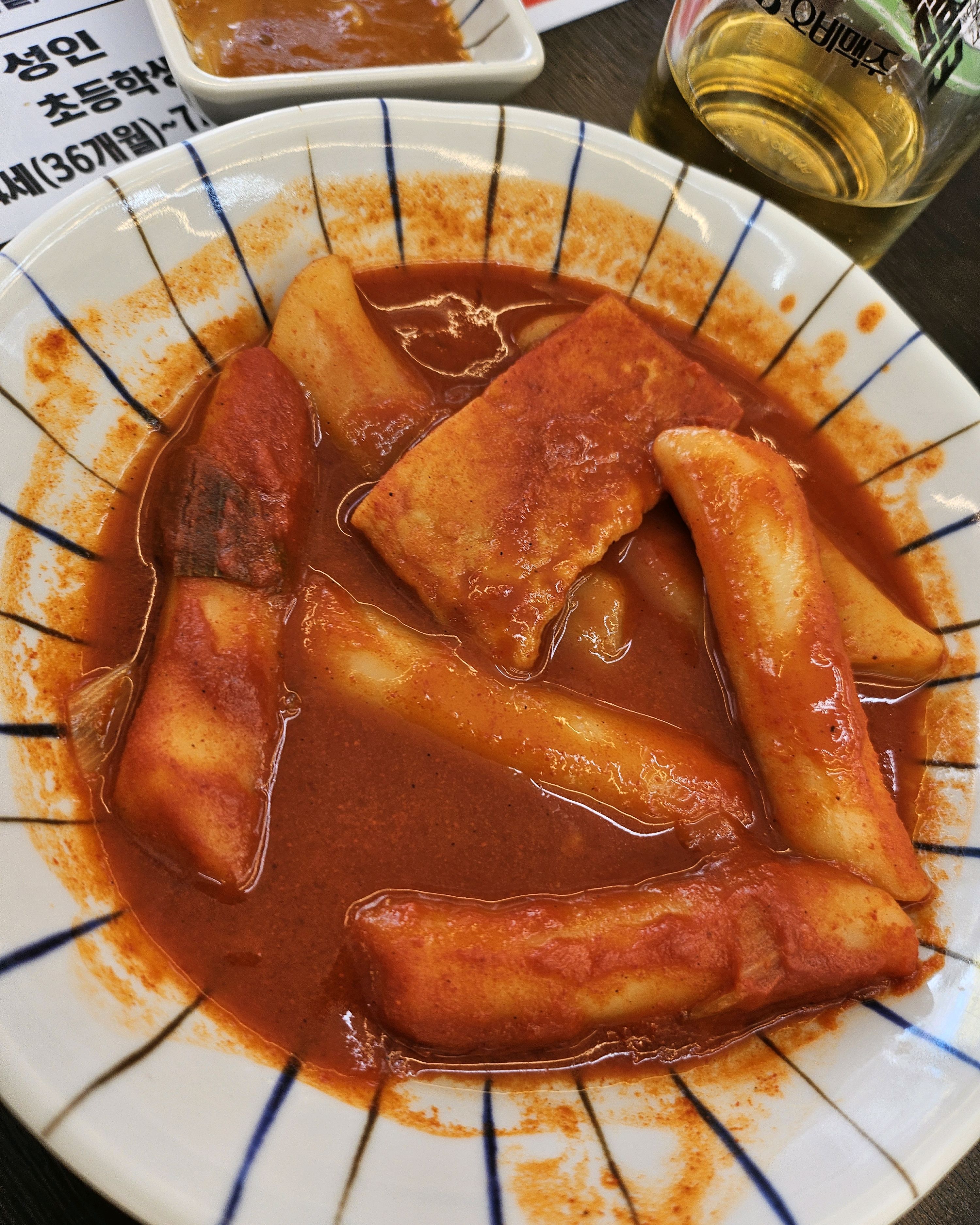 샤브샤브, 찜외에도 셀프바가 있어서 떡볶이랑 다른 음식도 먹을수 있어서 좋았어요 채소도 싱