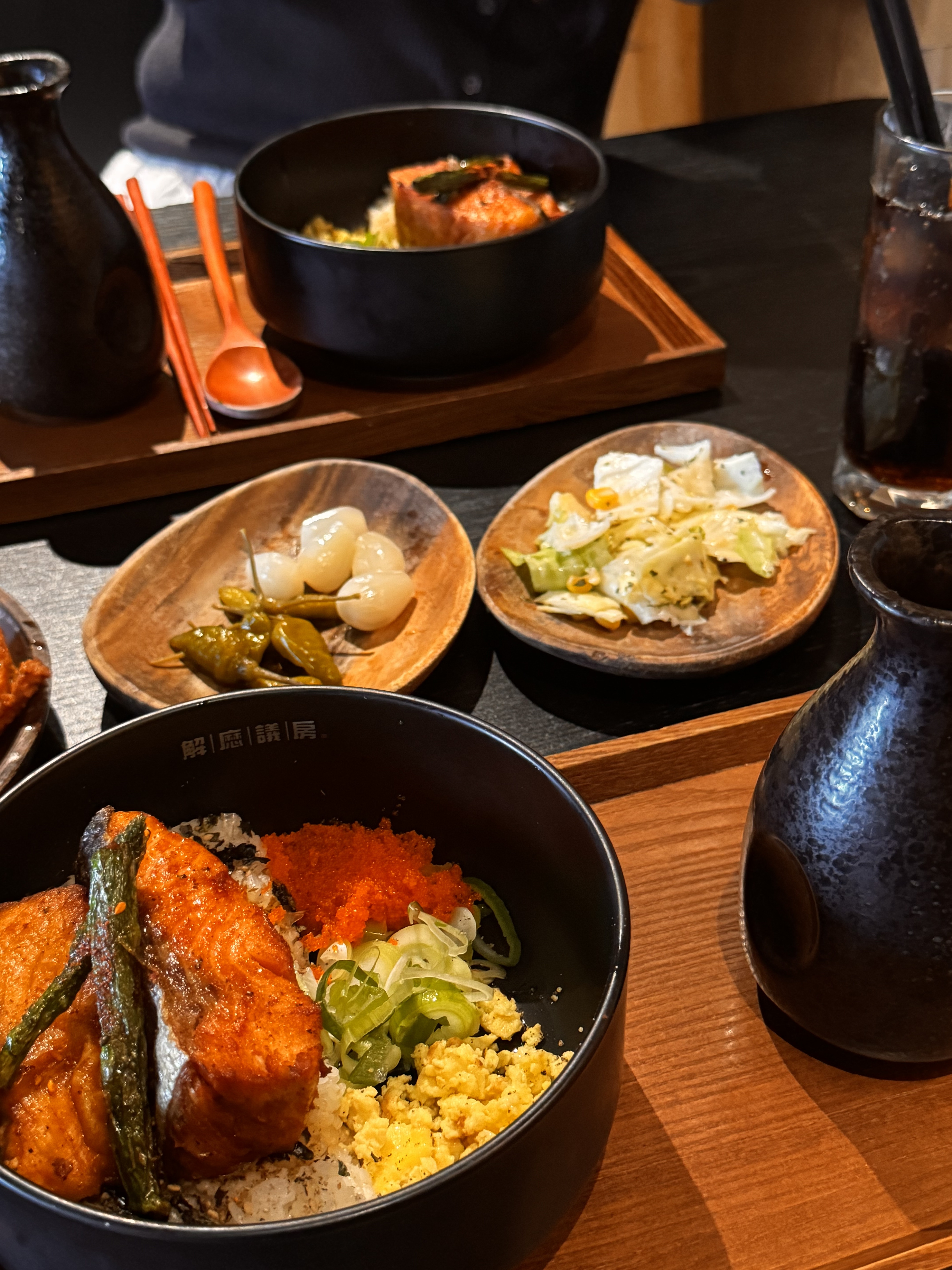 대전 여행 와서 우연히 들린 오차즈케 맛집입니다. 내부 인테리어도 멋있고 음식의 맛도 상당