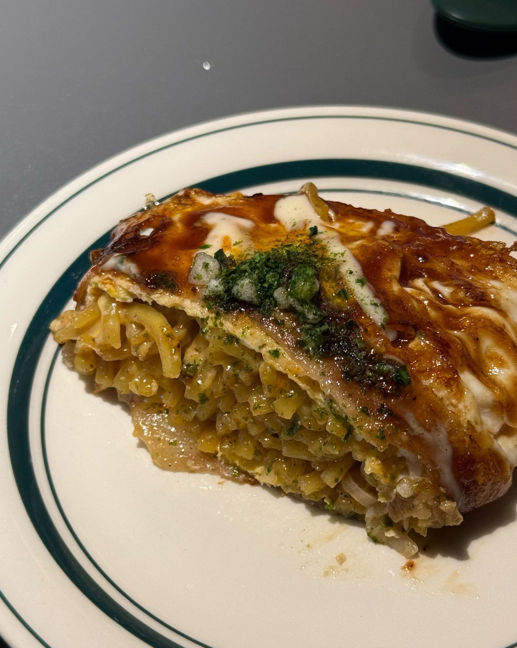 카라이 야끼소바 / 야끼소바 삼겹살말이 / 에비크림 고로케 - 망원동 맛집 오시 망원본점