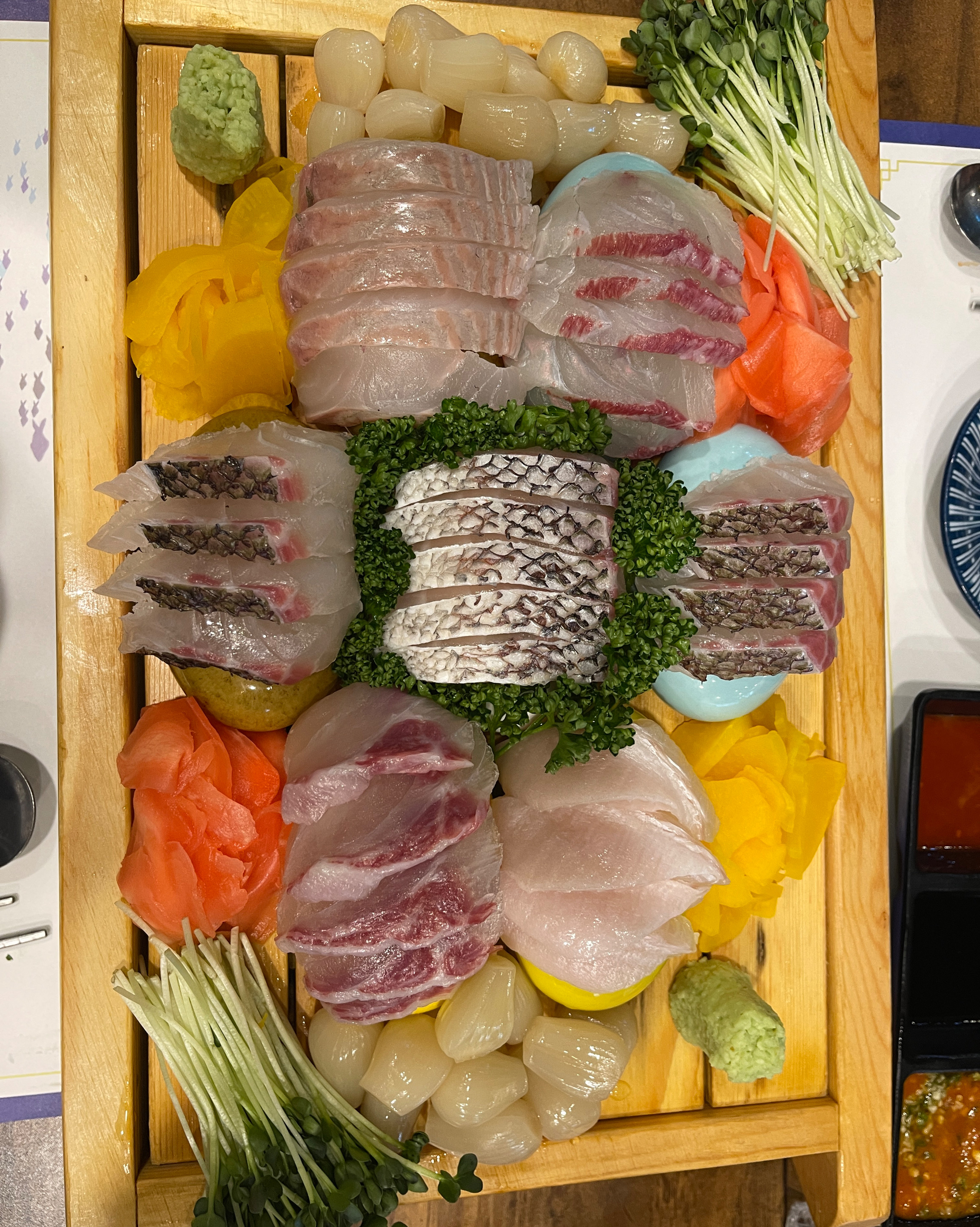 리뷰가 좋아서 와봤는데 직원분들도 너무너무 친절하시고 설명도 잘 해주셔서 만족스럽게 잘 먹