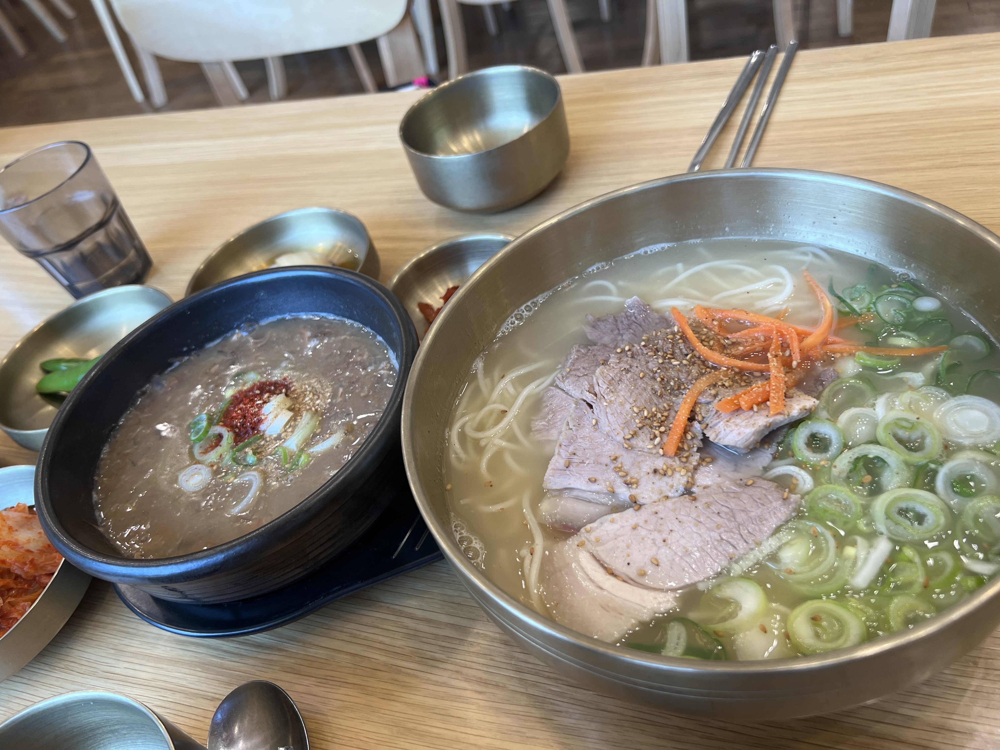 고기국수 고기 엄청부드럽고 고사리육개장은 밥도둑이네요.. - 제주 맛집 섬누들
