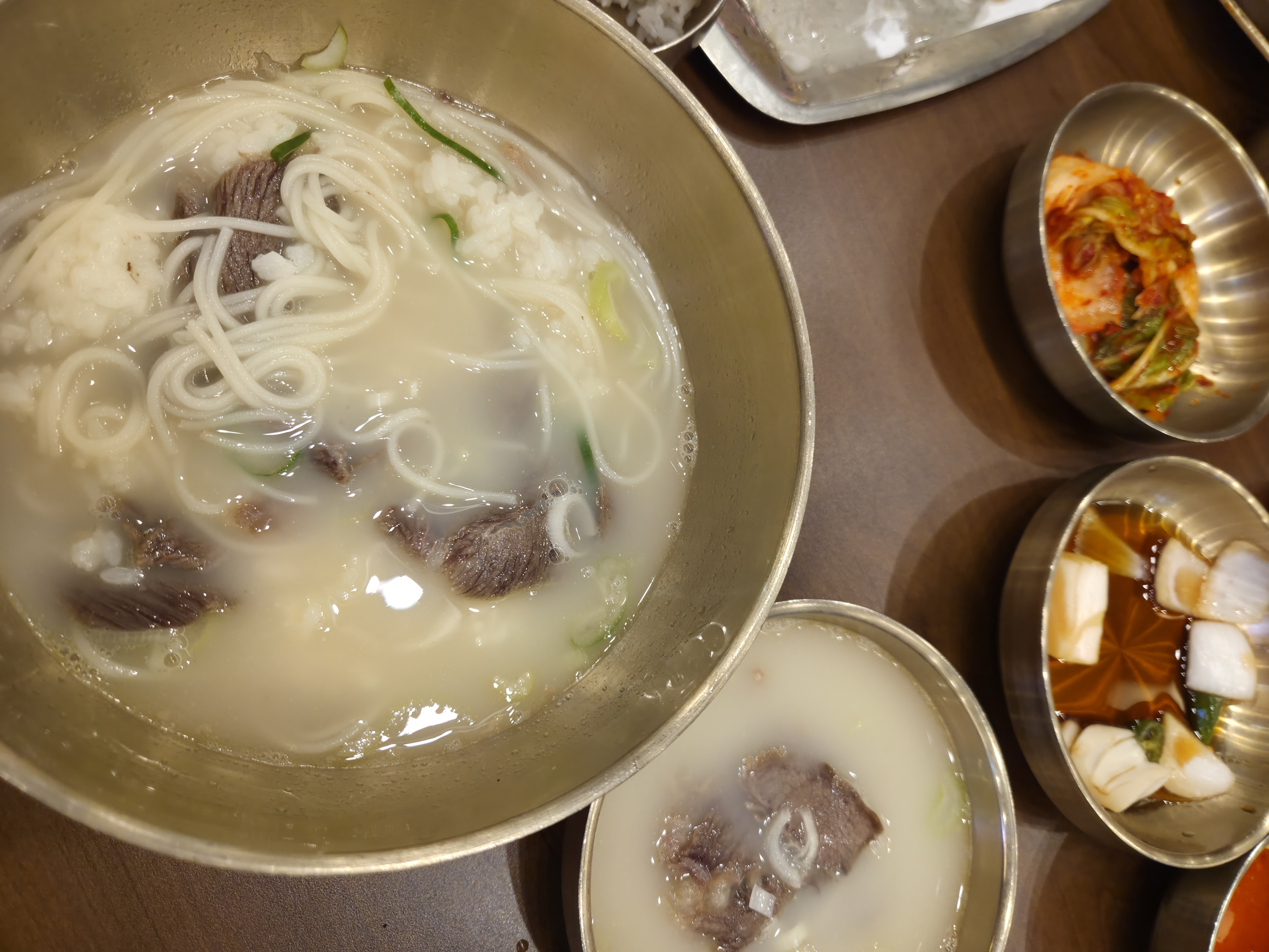 가족과 밥먹기좋아요 아이부터 어른까지 다 만족할수있는 식사예요 - 불당동 맛집 육전국밥 천안불당점