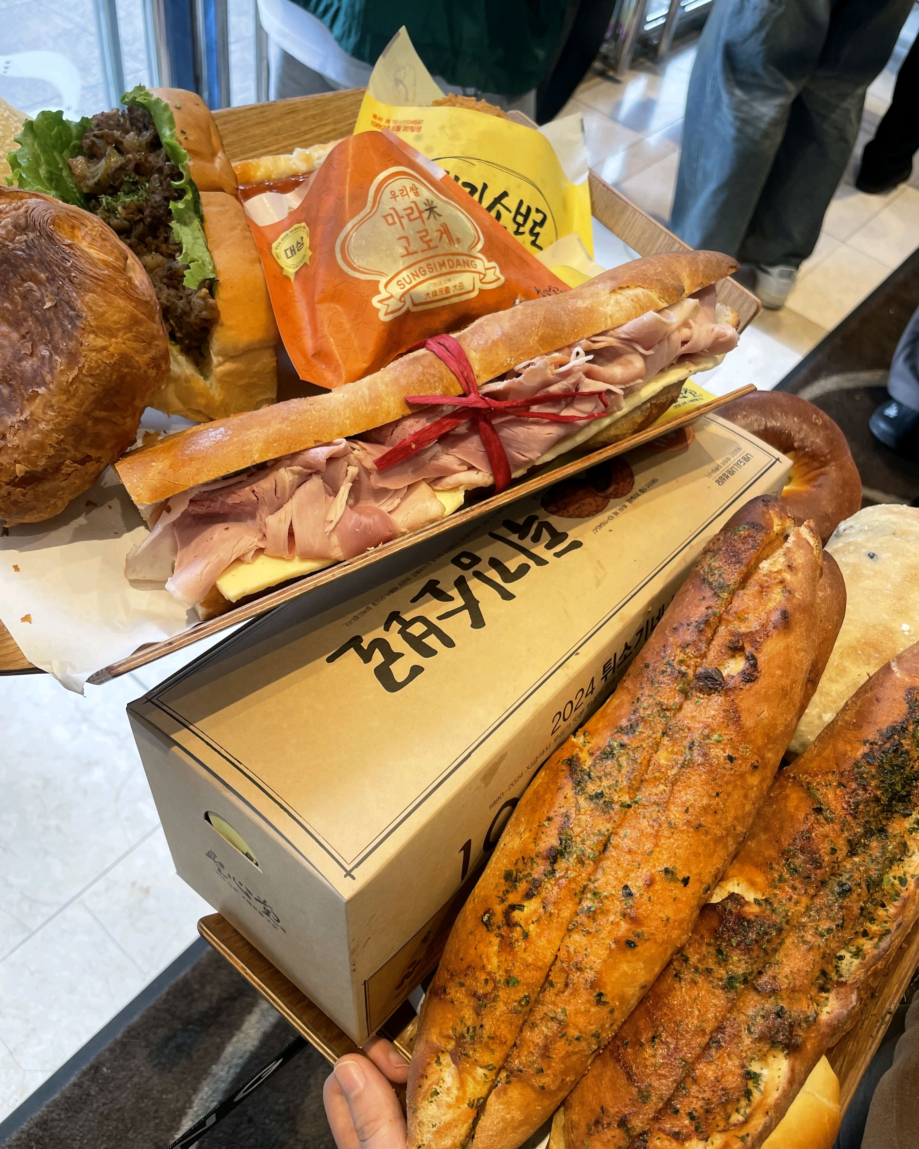 🥖 1층에서만 빵 5만 5천 원어치 구매..🫢🫢 - 대전 맛집 성심당 롯데백화점 대전점