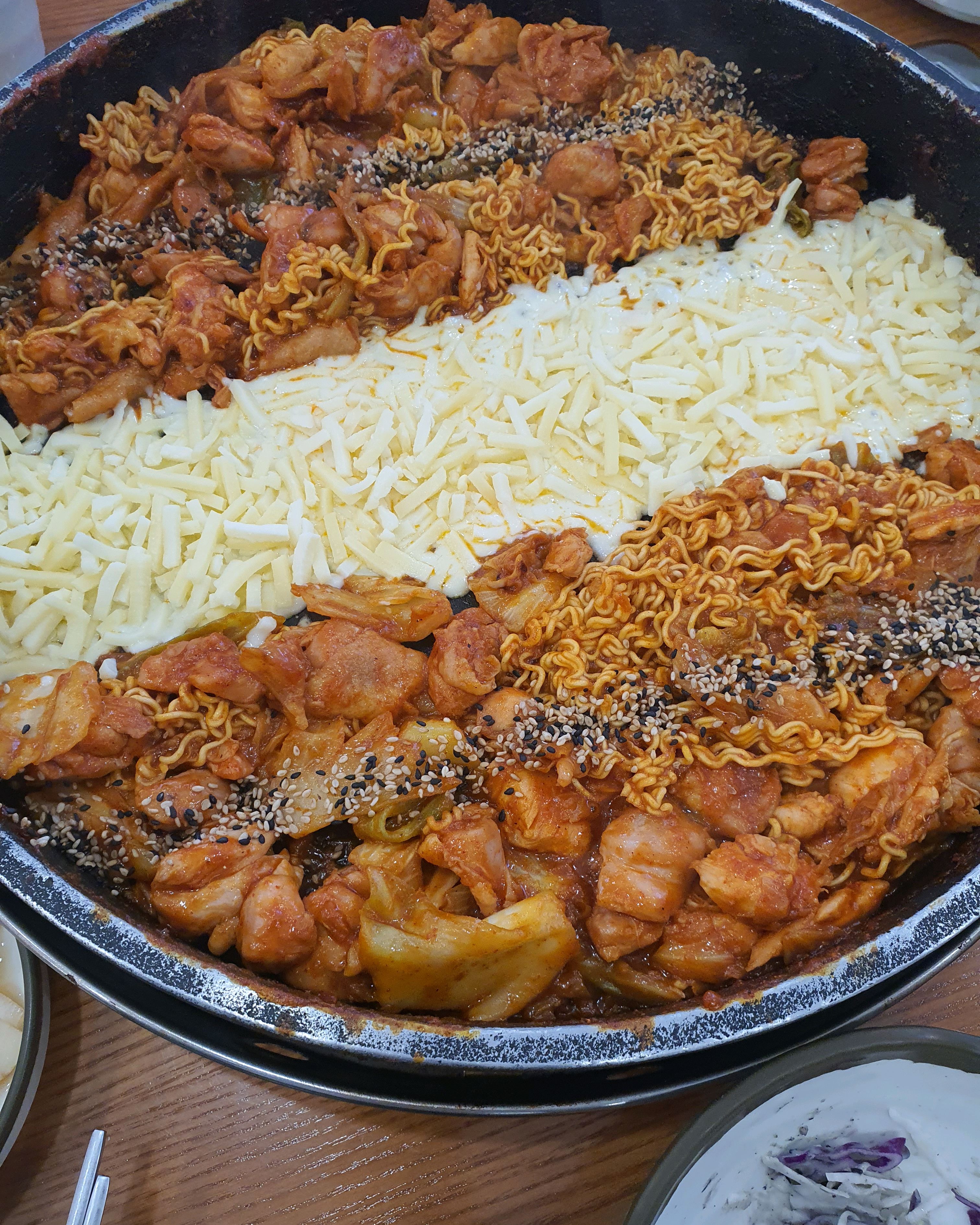 아이들이 맛있다고 자주오는곳이에요 오늘도 맛있게 잘먹었습니다 - 불당동 맛집 장인닭갈비 불당점