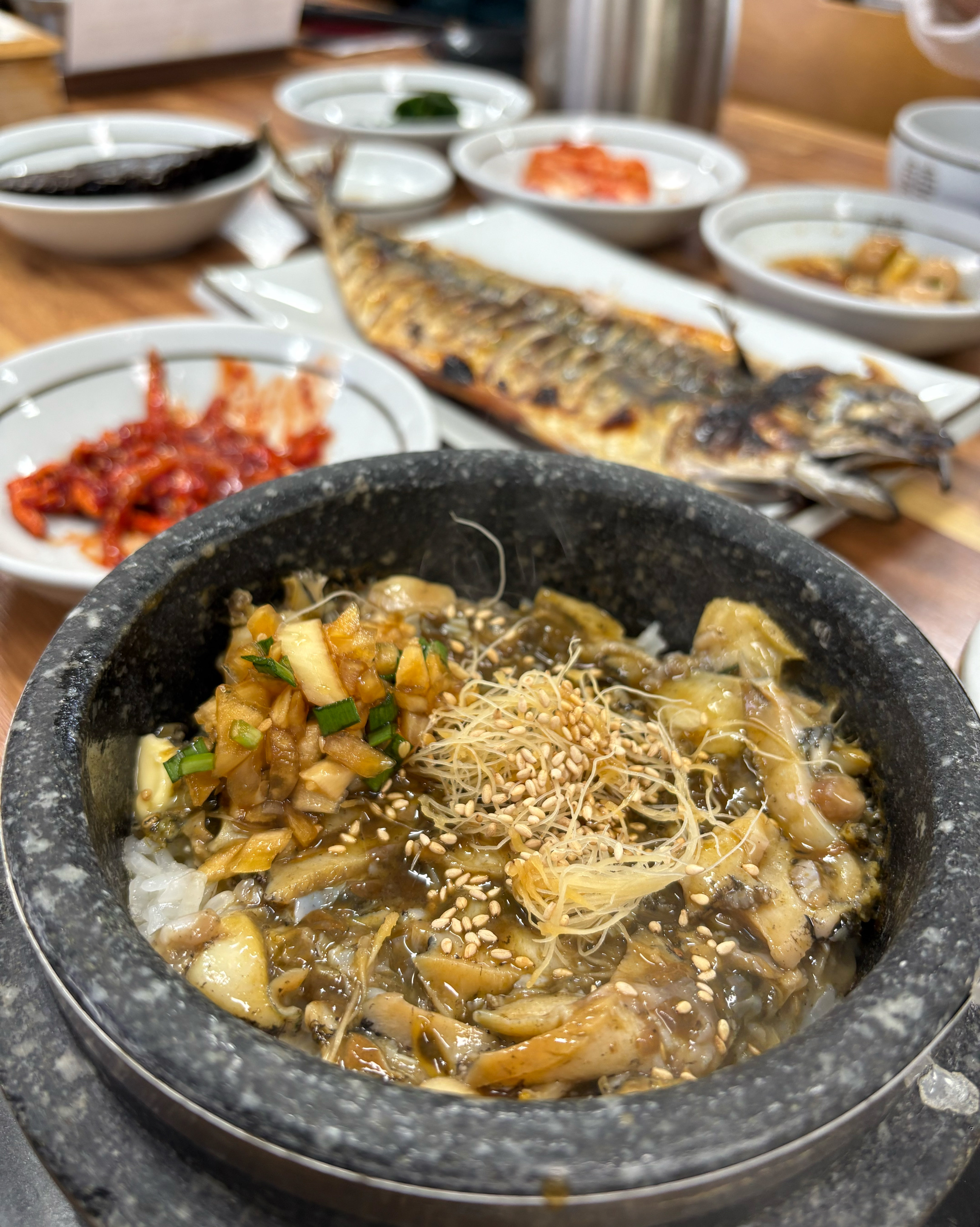 제주도 중문에서 유명한 가람 돌솥밥을 왔습니다! 평소에도 돌솥밥을 정말 좋아해서 즐겨 먹는