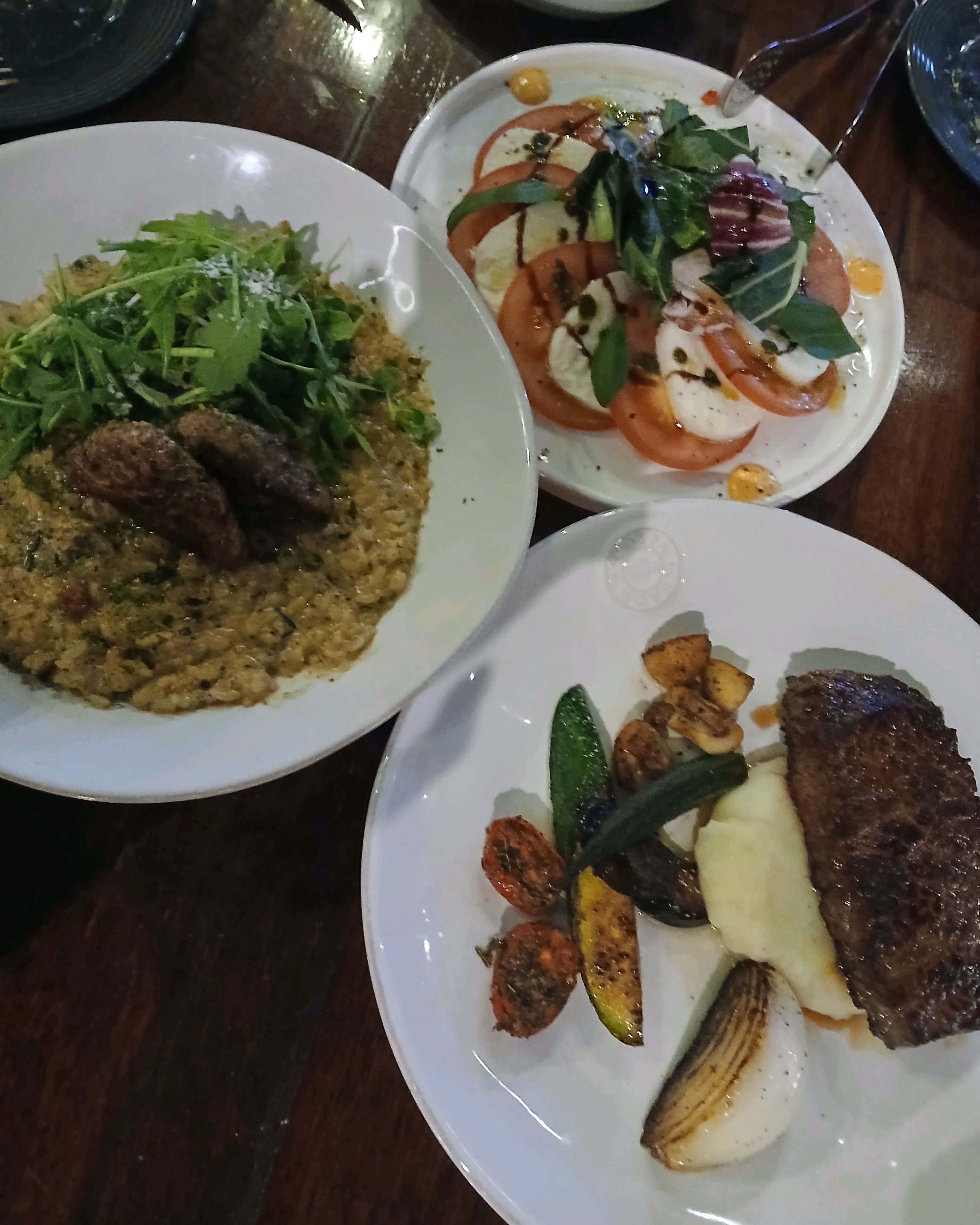 일단 분위기가 너무 좋고 음식이 다 맛있어요~사진엔 없지만 피자도 맛있습니다~ - 대전 맛집 더몰트하우스 대전죽동점