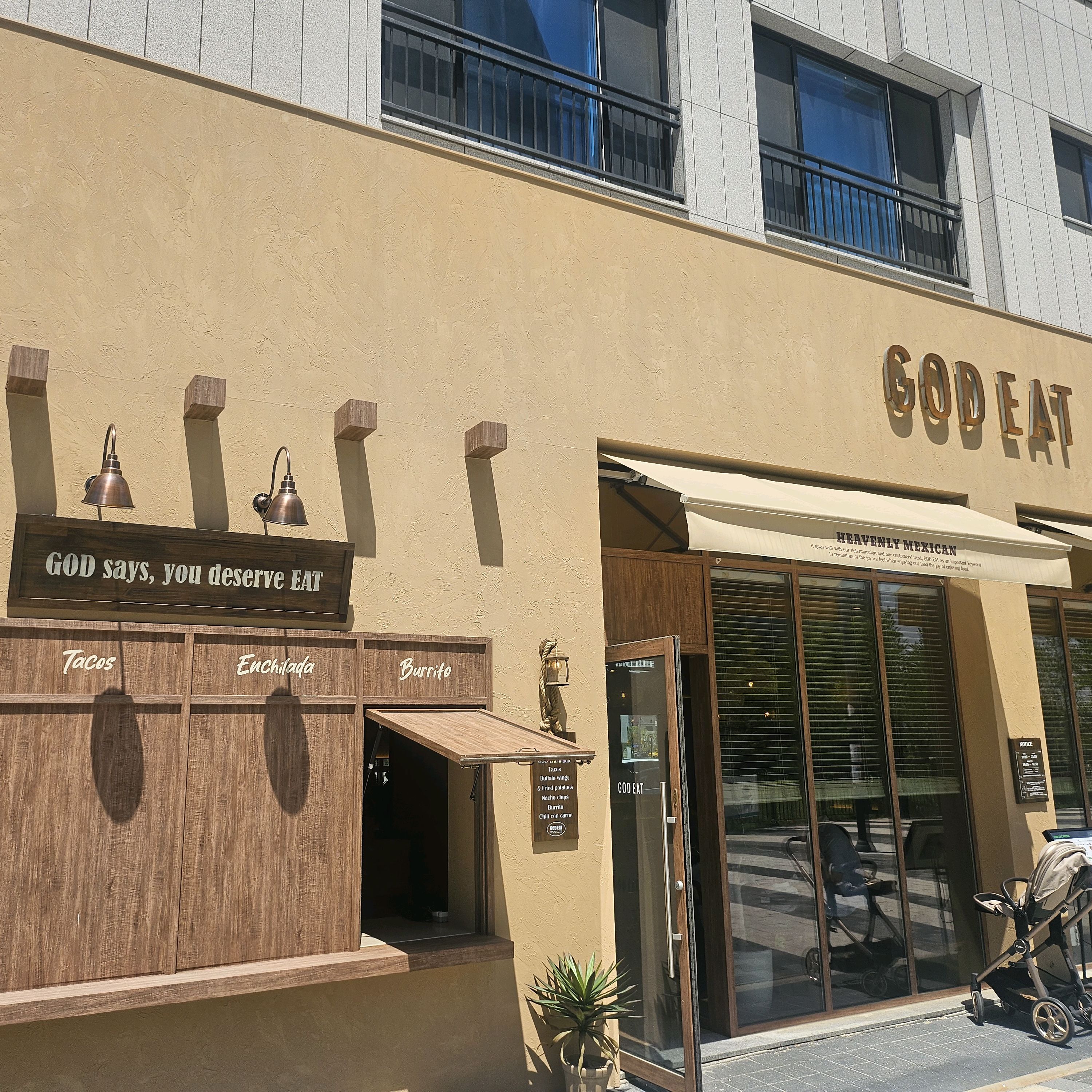 친구랑 같이 타코 먹고 싶어 리뷰 검색 후 잘 찾아서 왔어요 맛있는 음식 맛있어 또 올거에