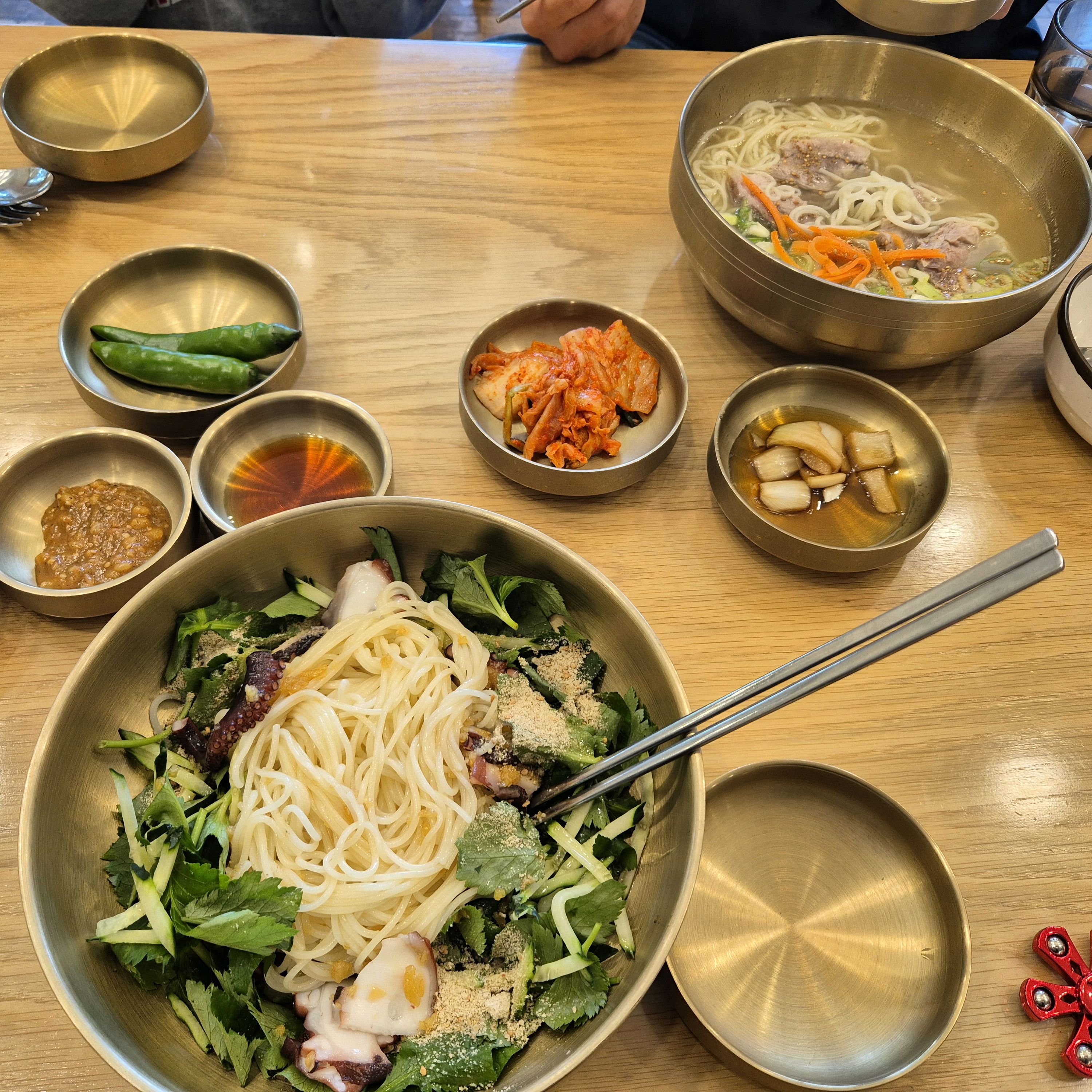 음식이  정갈하고 다 맛있네요~^^아이도 엄지치켜들며 맛있다고하네요~ - 제주 맛집 섬누들
