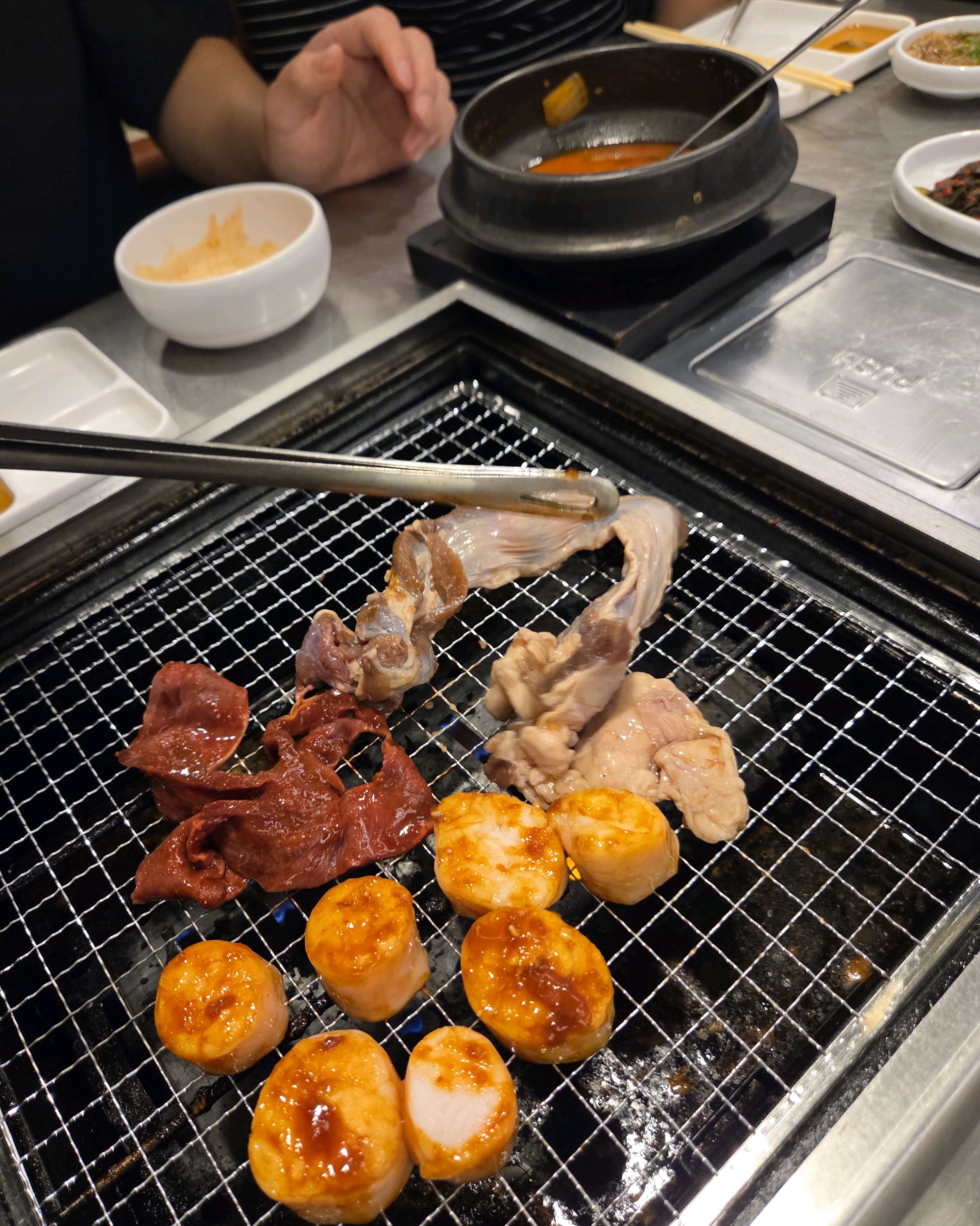 분위기도 좋고 직원분도 친절하세요 구워먹는그릴도 재미가있네요 행복한식사시간 보냈습니다 😄😄