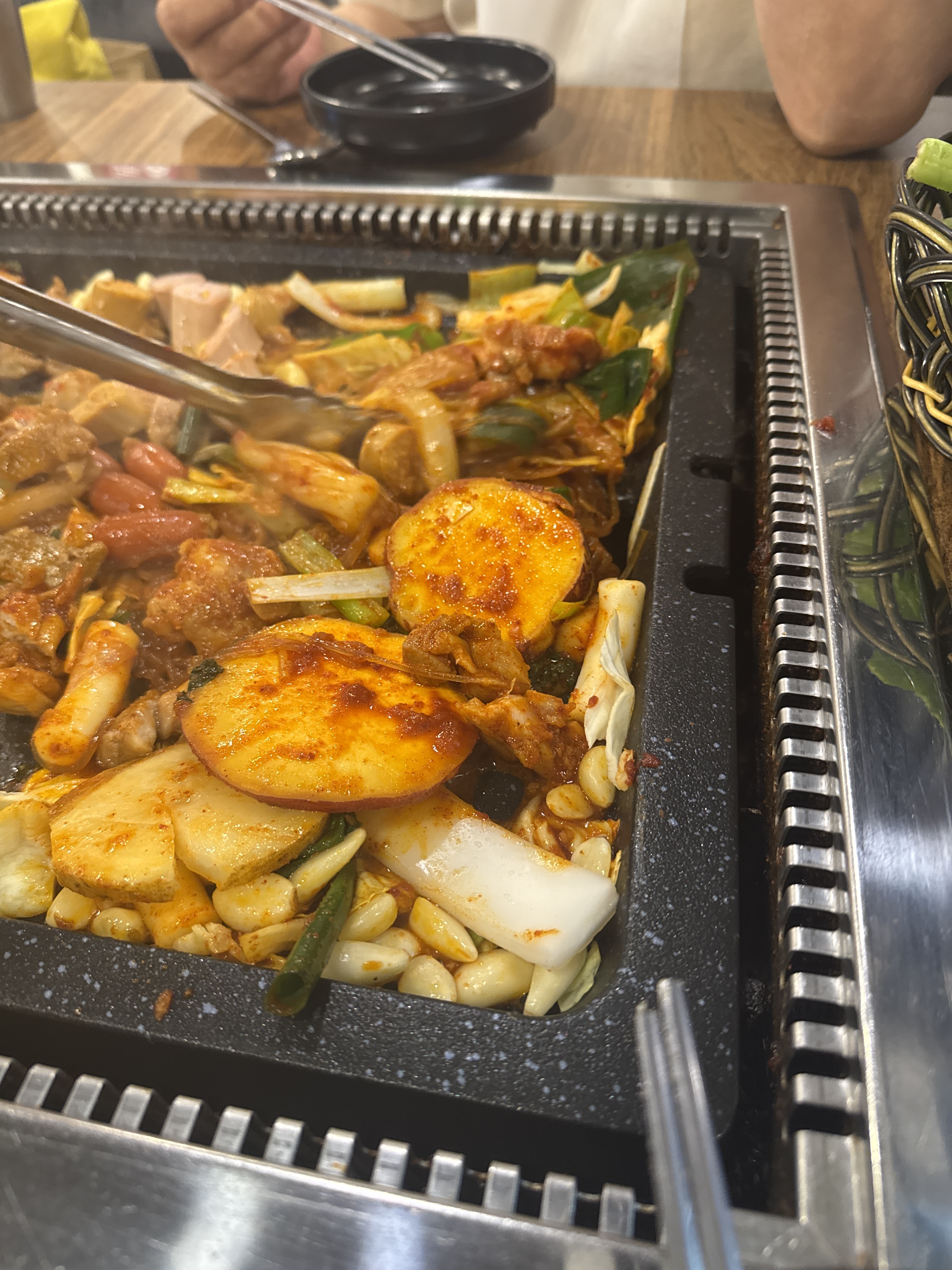 음식이 맛있고 친절해요!! - 대전 맛집 춘천집무한닭갈비 대전은행점
